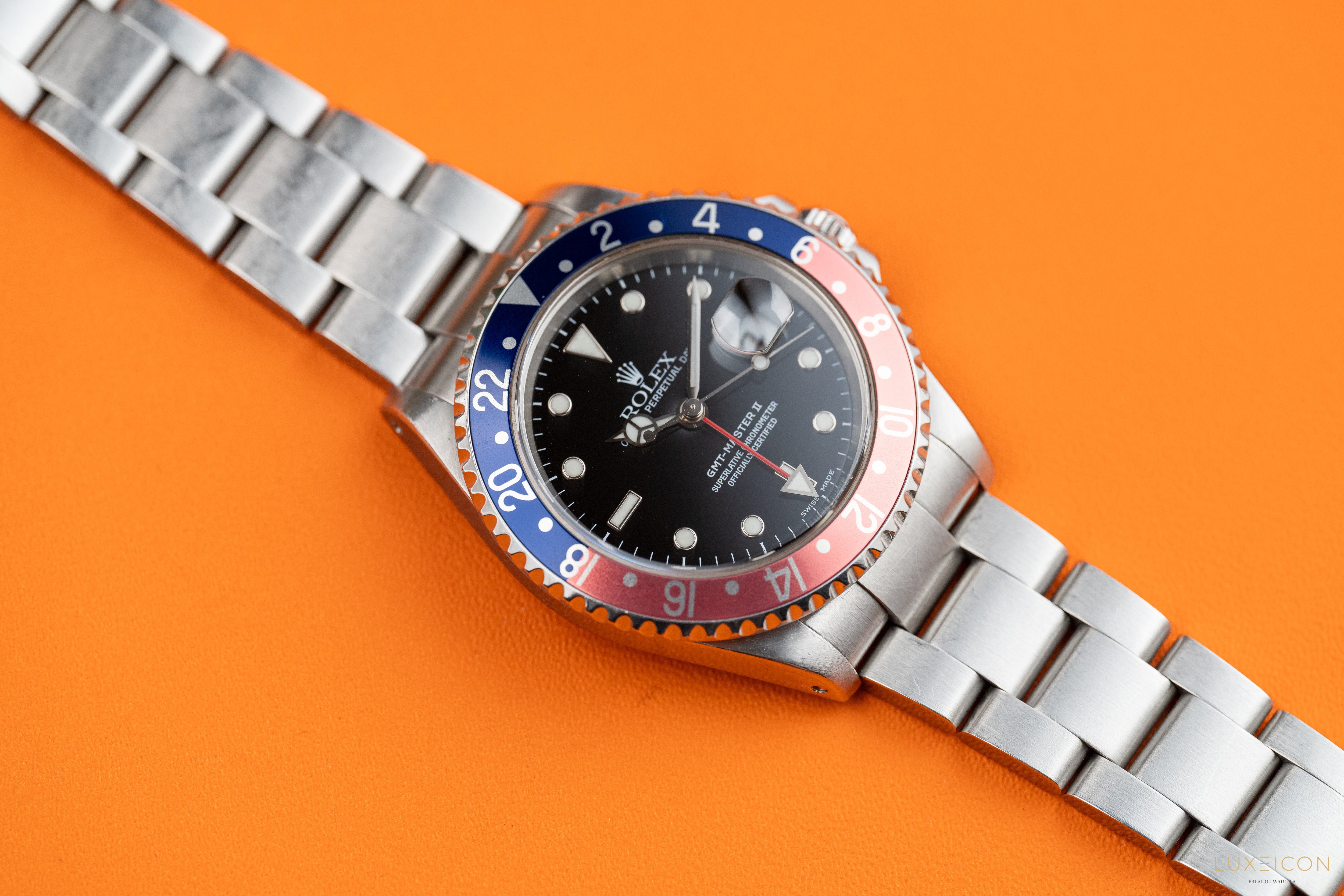 Rolex GMT-Master II 16710 Pepsi Black Dial Steel 40mm 2001 Fullset