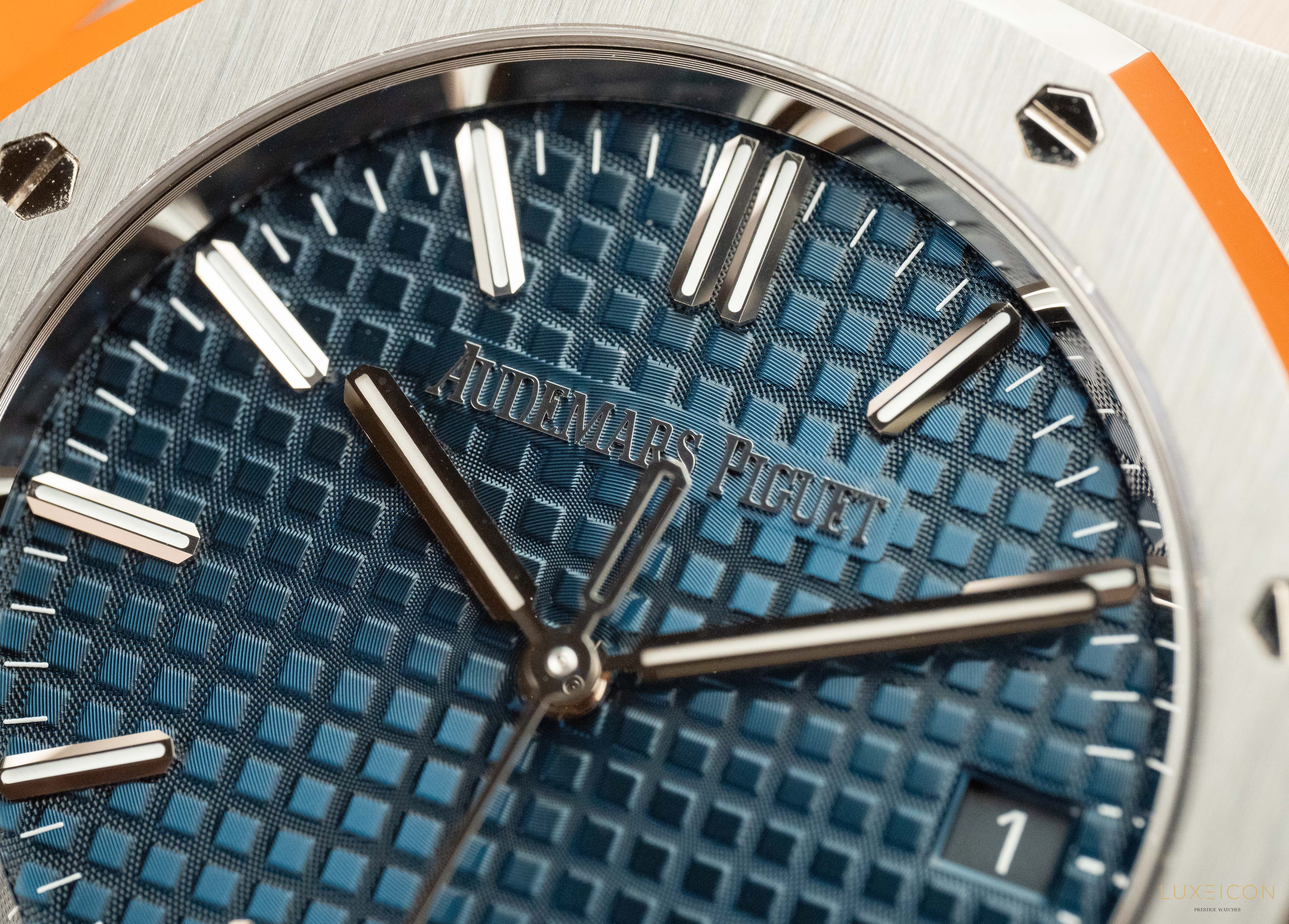Audemars Piguet Royal Oak Selfwinding 37mm Blue Dial Stainless Steel 15550ST