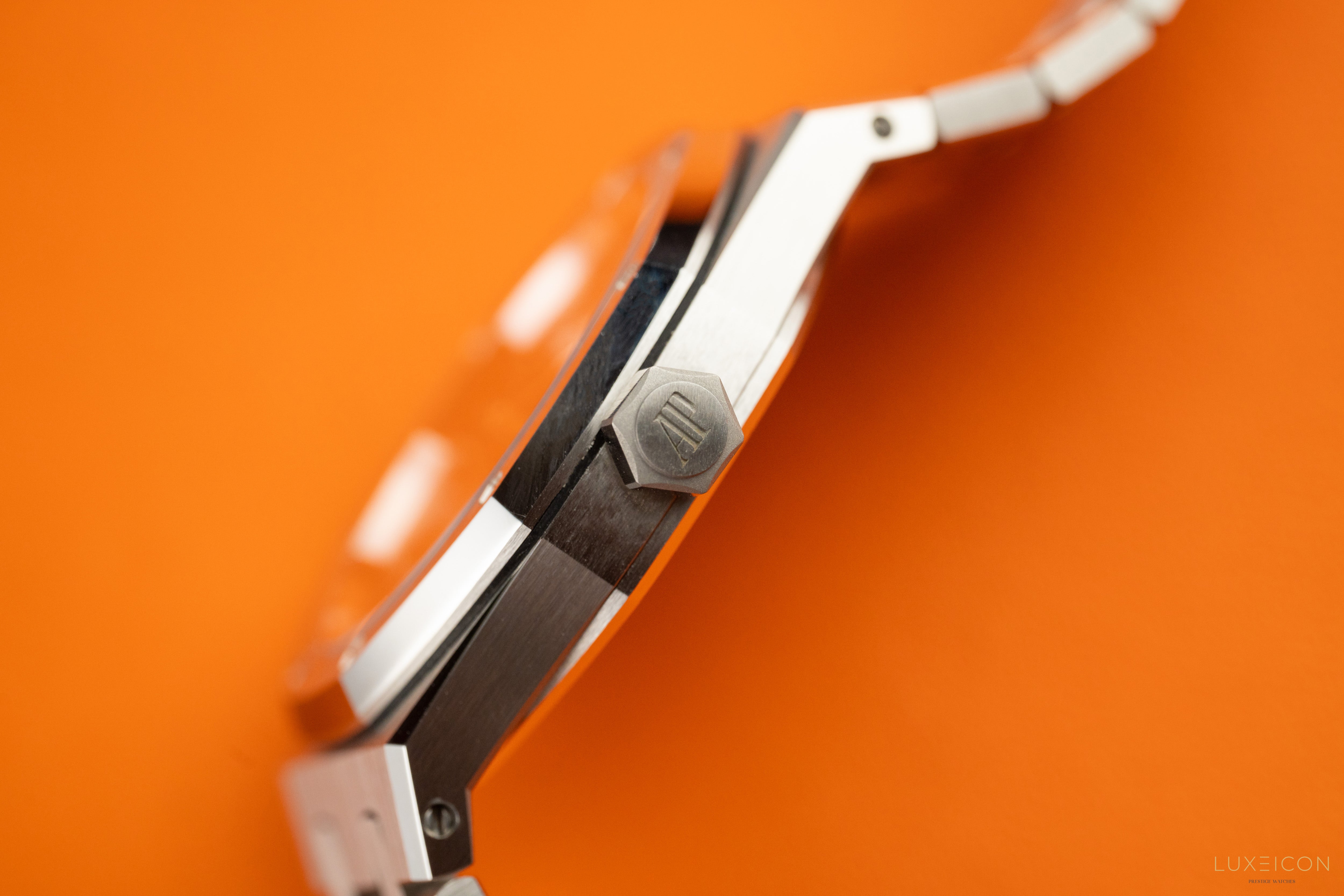 Audemars Piguet Royal Oak Selfwinding 37mm Blue Dial Stainless Steel 15550ST