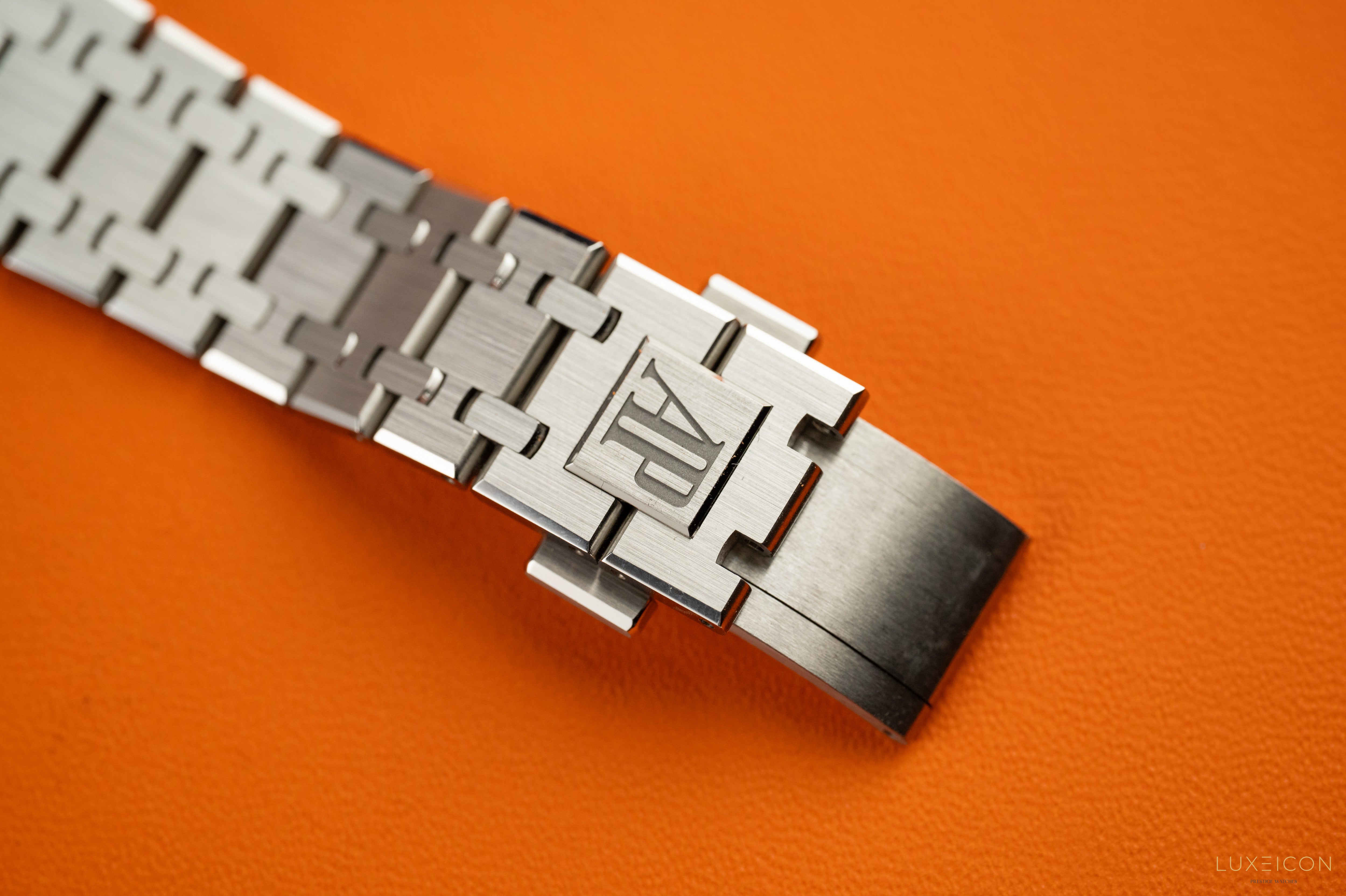 Audemars Piguet Royal Oak Selfwinding 37mm Blue Dial Stainless Steel 15550ST