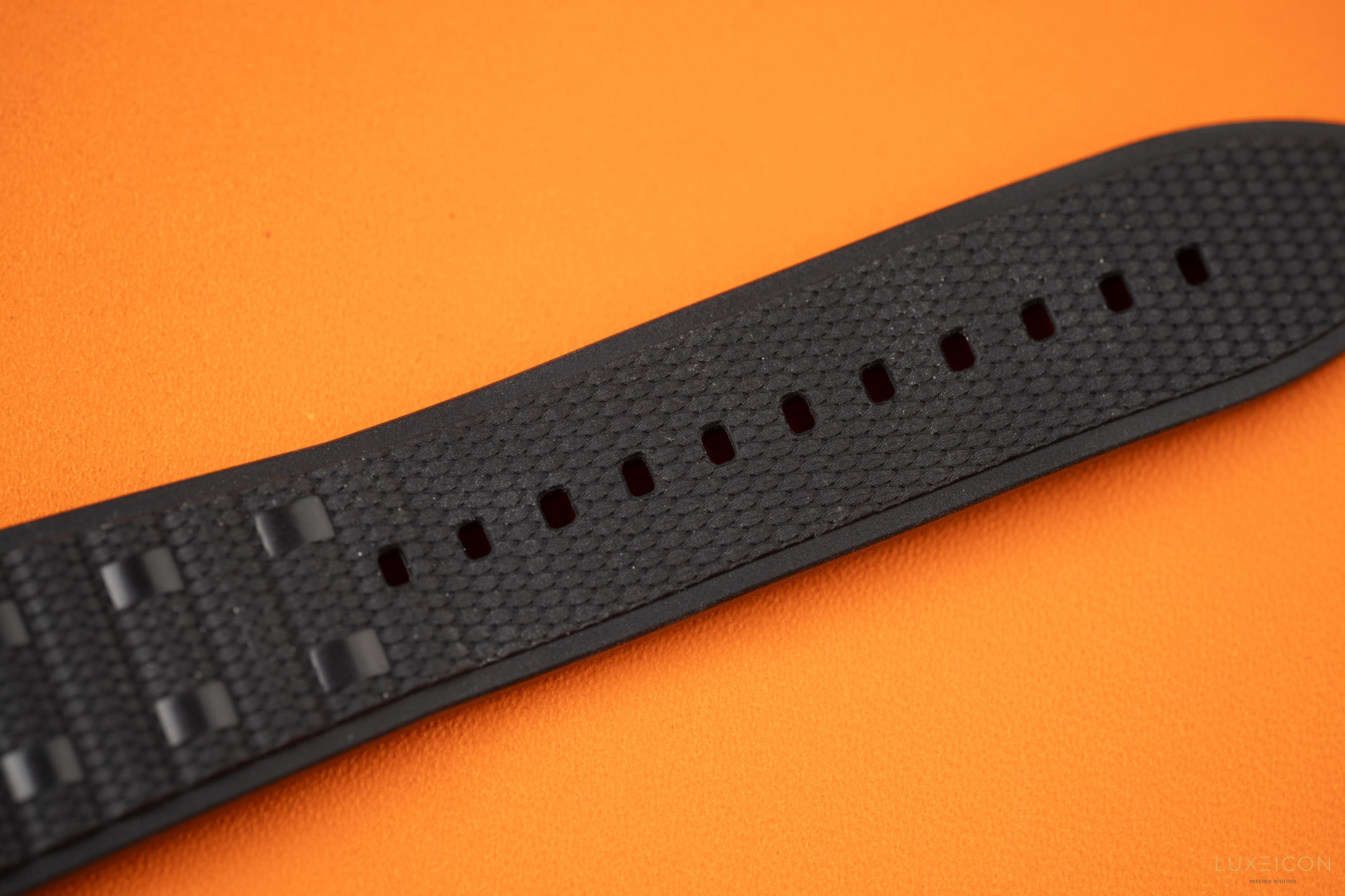 Breitling Chronomat 42 AB0134101G1S2 - Chronomat B01 42mm