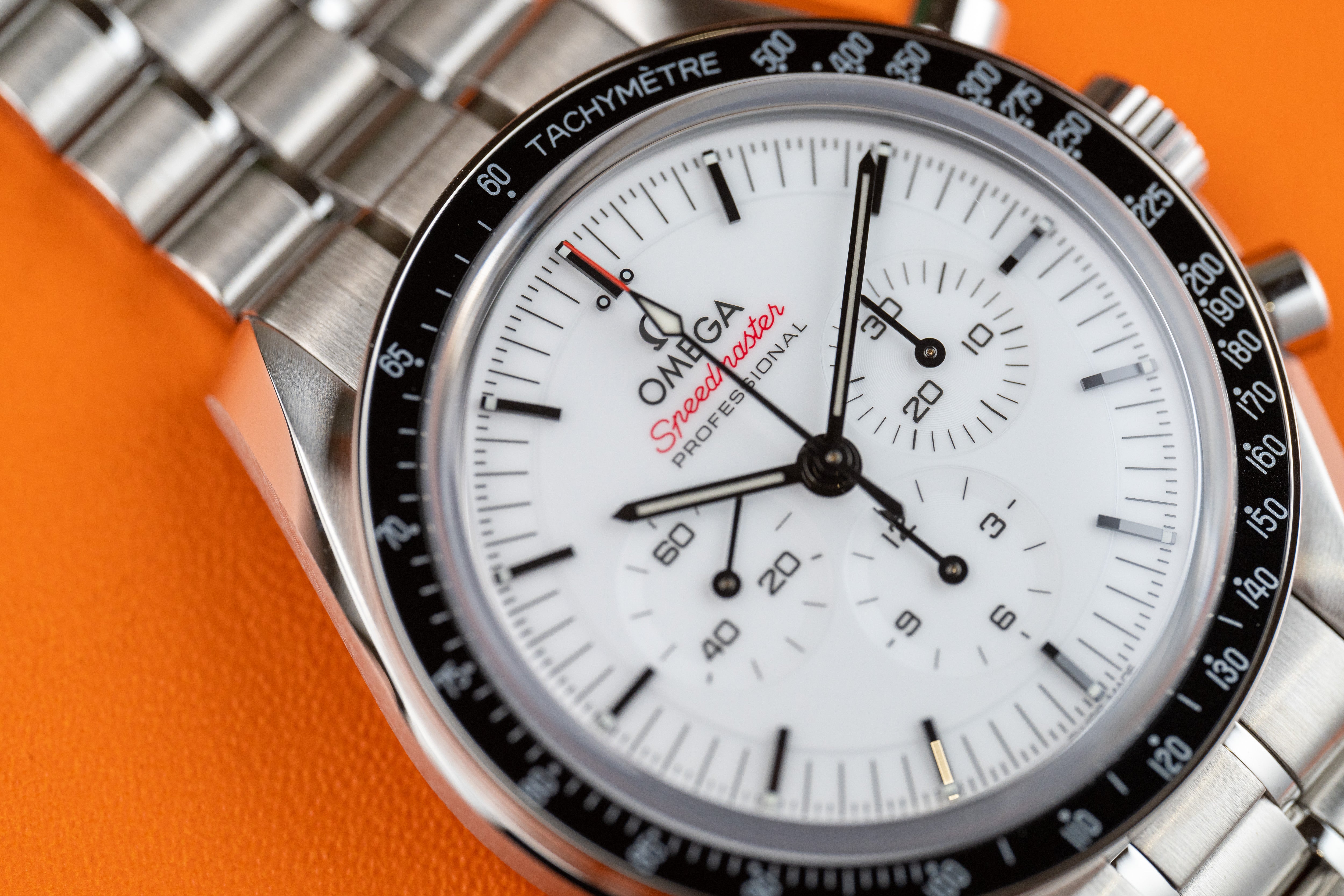 Omega Speedmaster Professional Moonwatch White 42mm 310.30.42.50.04.001