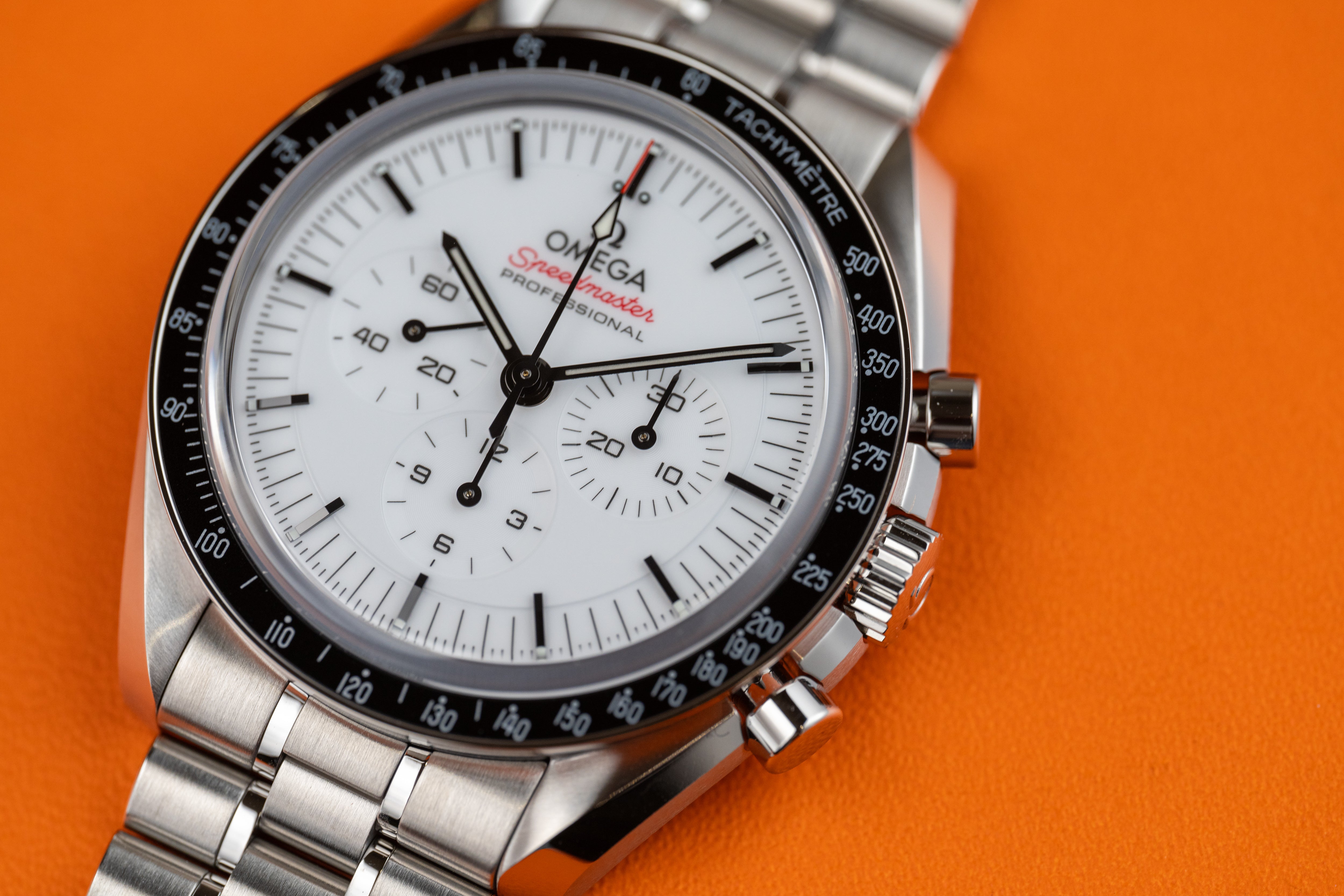 Omega Speedmaster Professional Moonwatch White 42mm 310.30.42.50.04.001