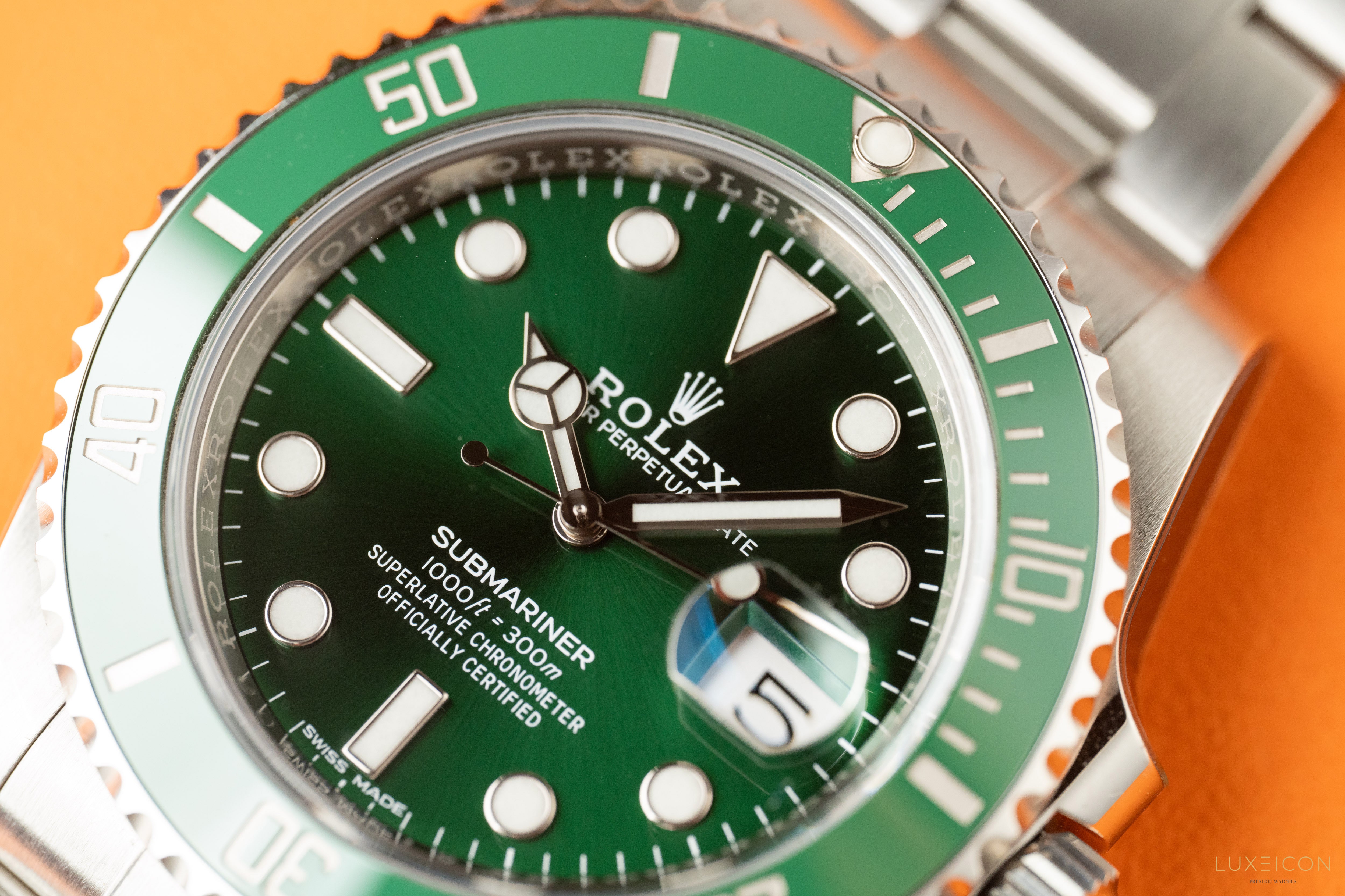 Rolex Submariner Date HULK Stainless Steel Green Ceramic 40mm Watch 116610 LV 2019