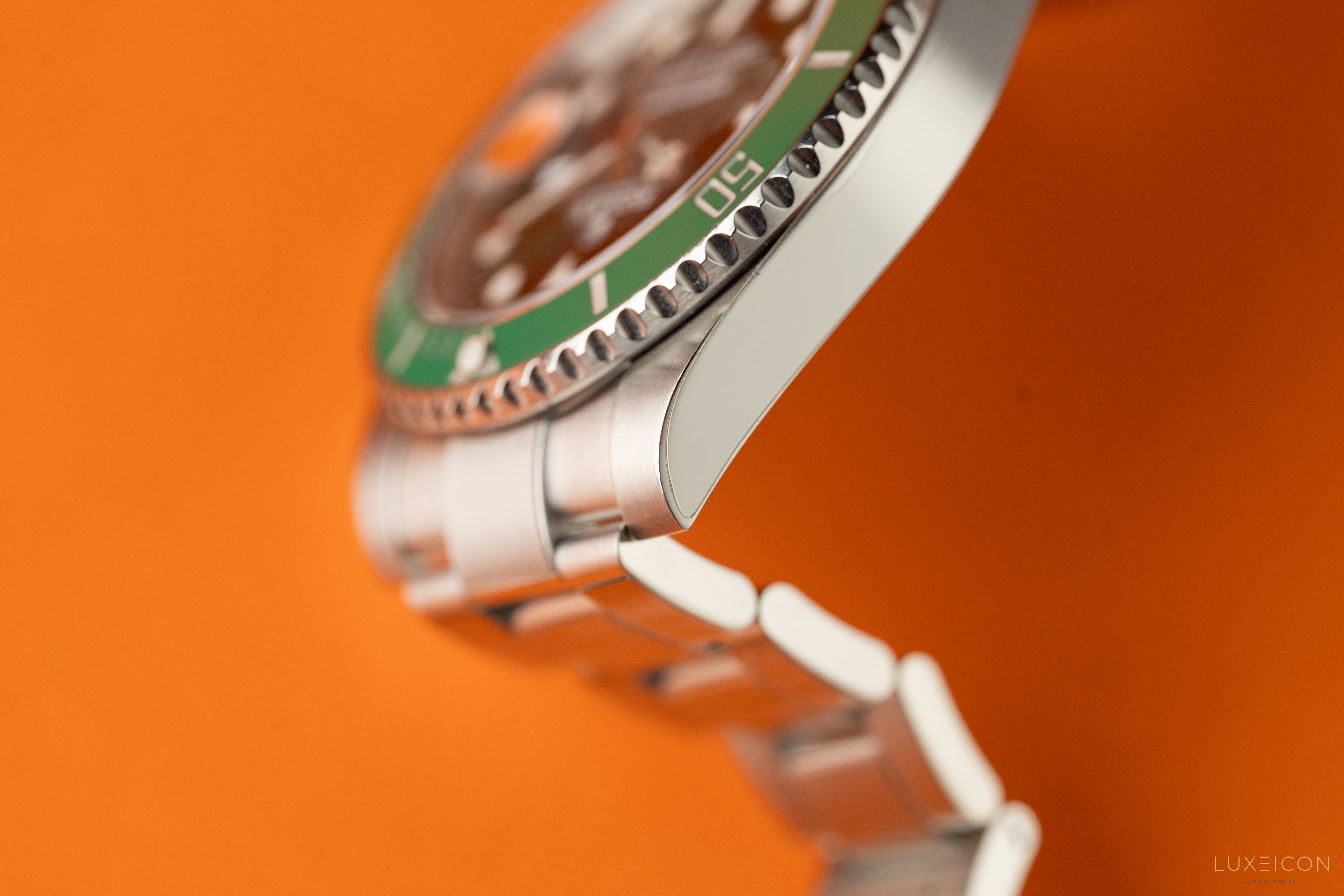 Rolex Submariner Date HULK Stainless Steel Green Ceramic 40mm Watch 116610 LV 2019