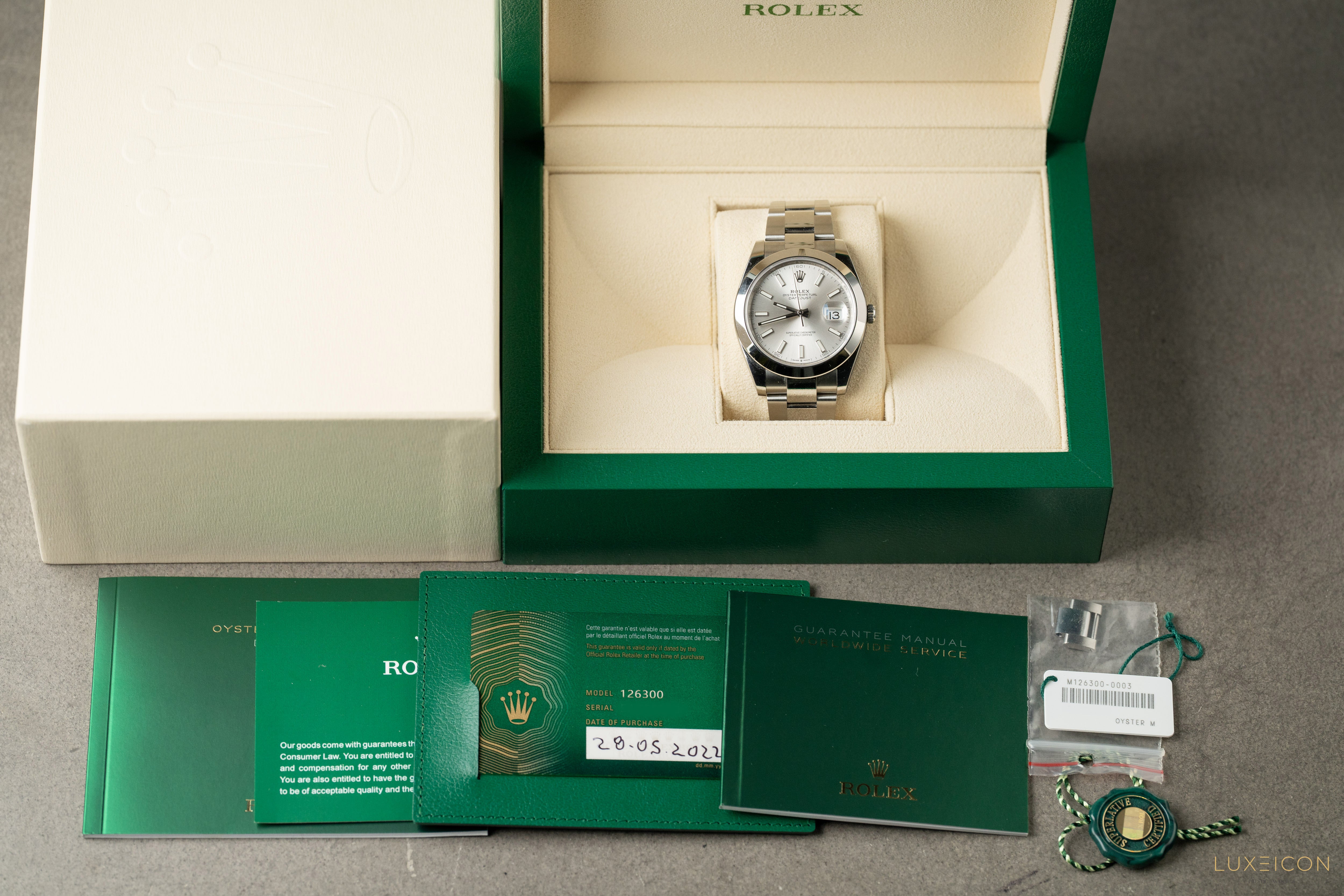 Rolex Datejust 41mm Stainless Steel Silver Index Dial &amp; Smooth Bezel 126300 2022