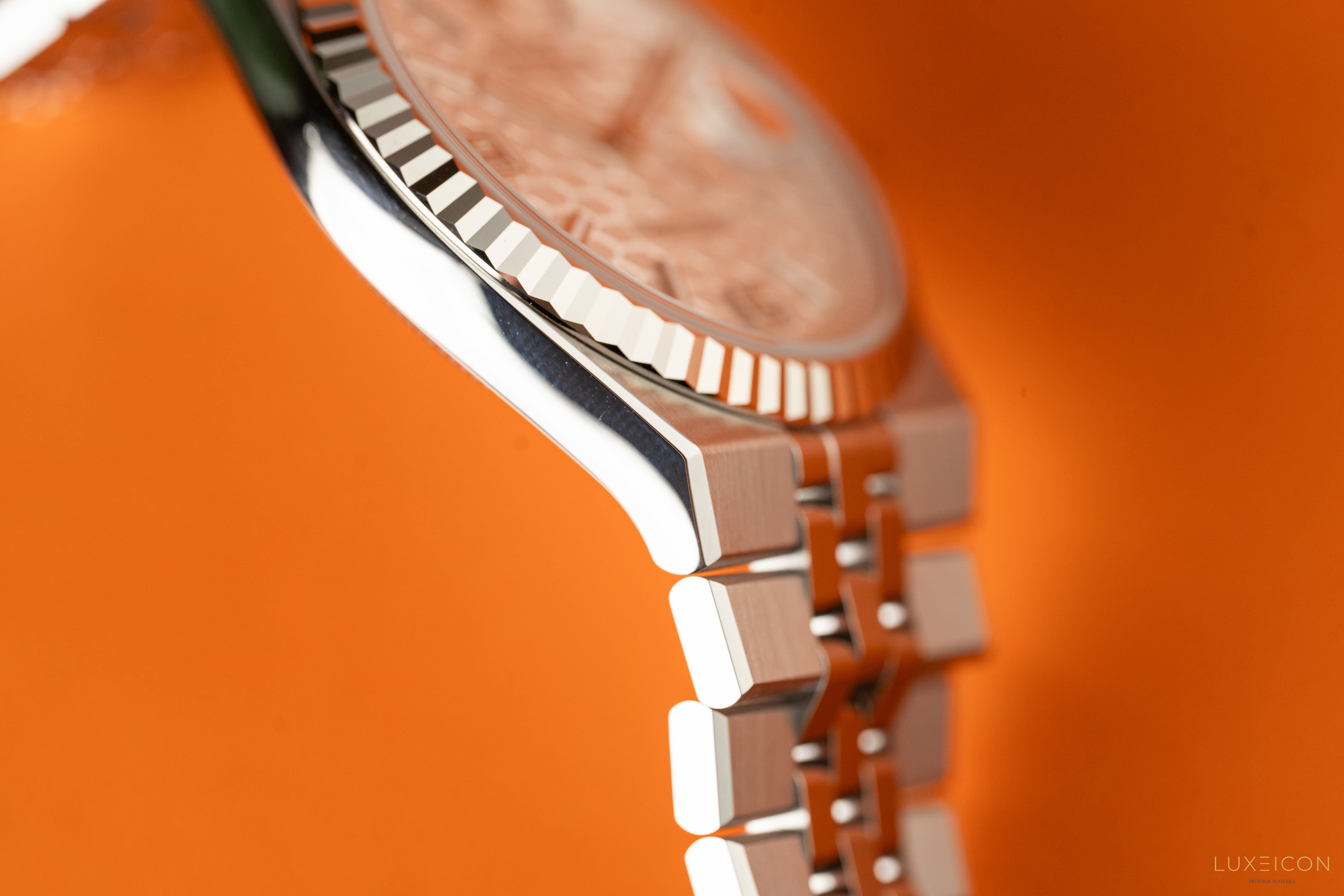 Rolex Land Dweller Oystersteel White Gold 40mm White Honeycomb Motif Dial 127334