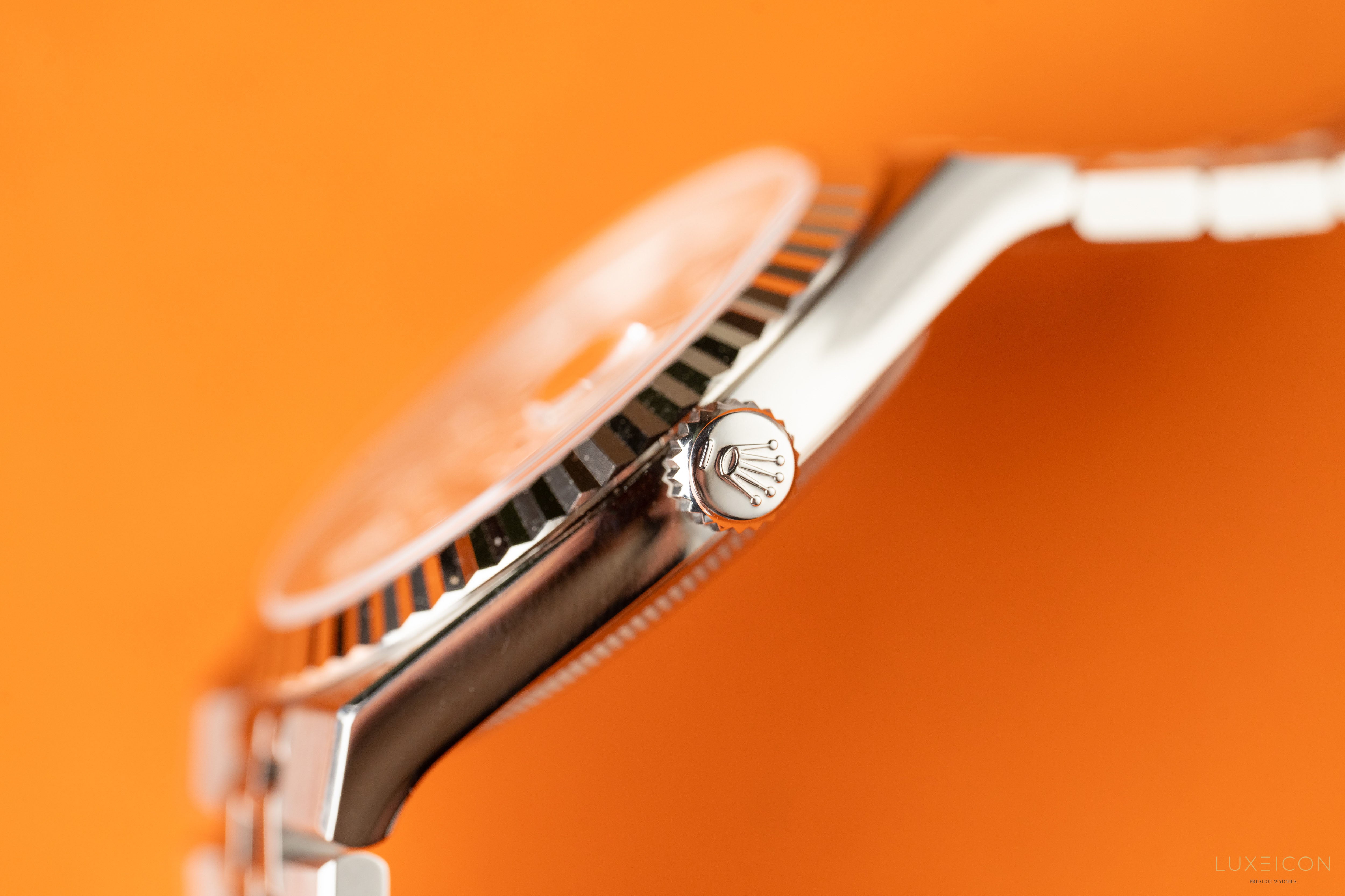 Rolex Land Dweller Oystersteel White Gold 40mm White Honeycomb Motif Dial 127334