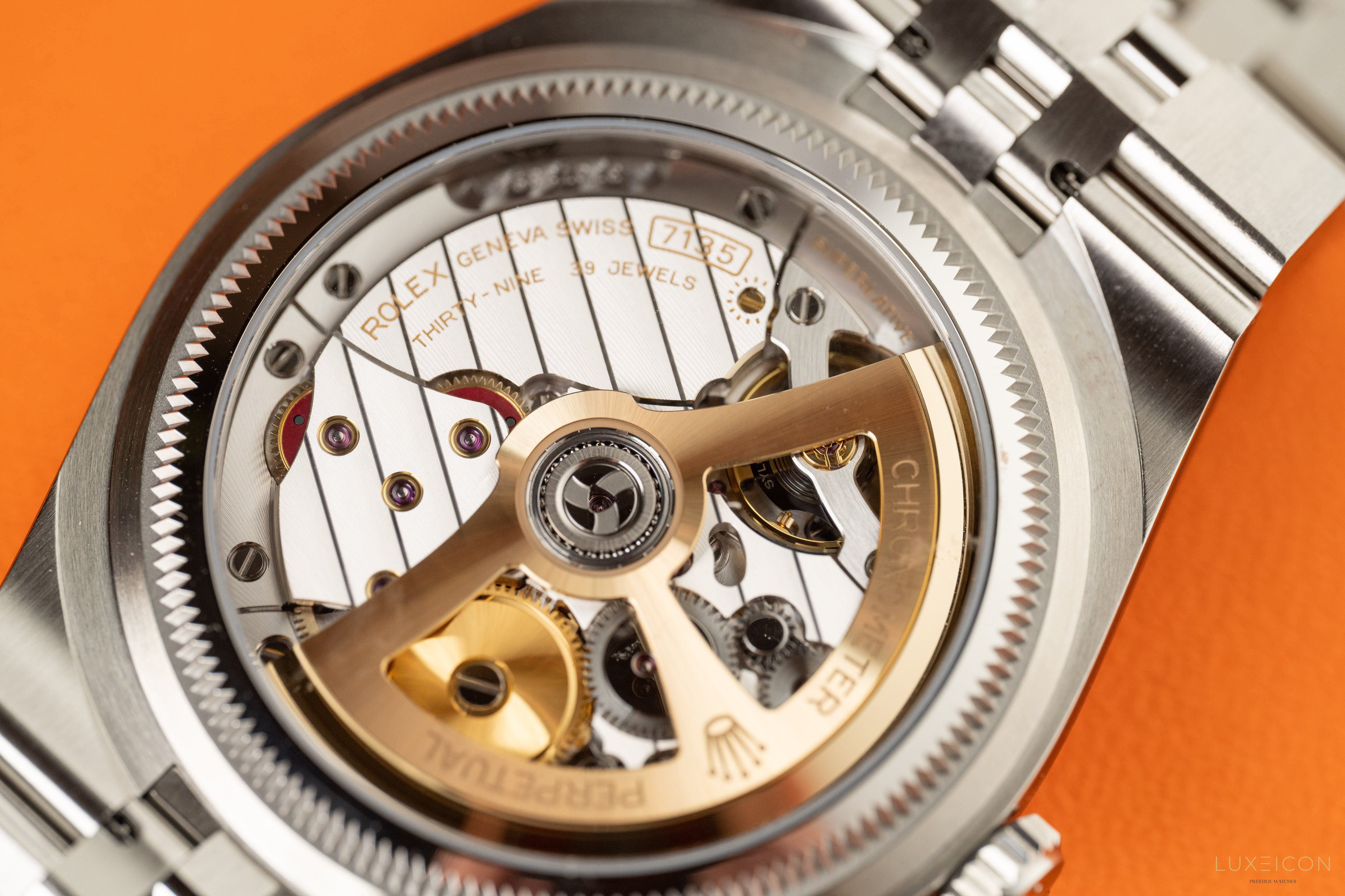 Rolex Land Dweller Oystersteel White Gold 40mm White Honeycomb Motif Dial 127334