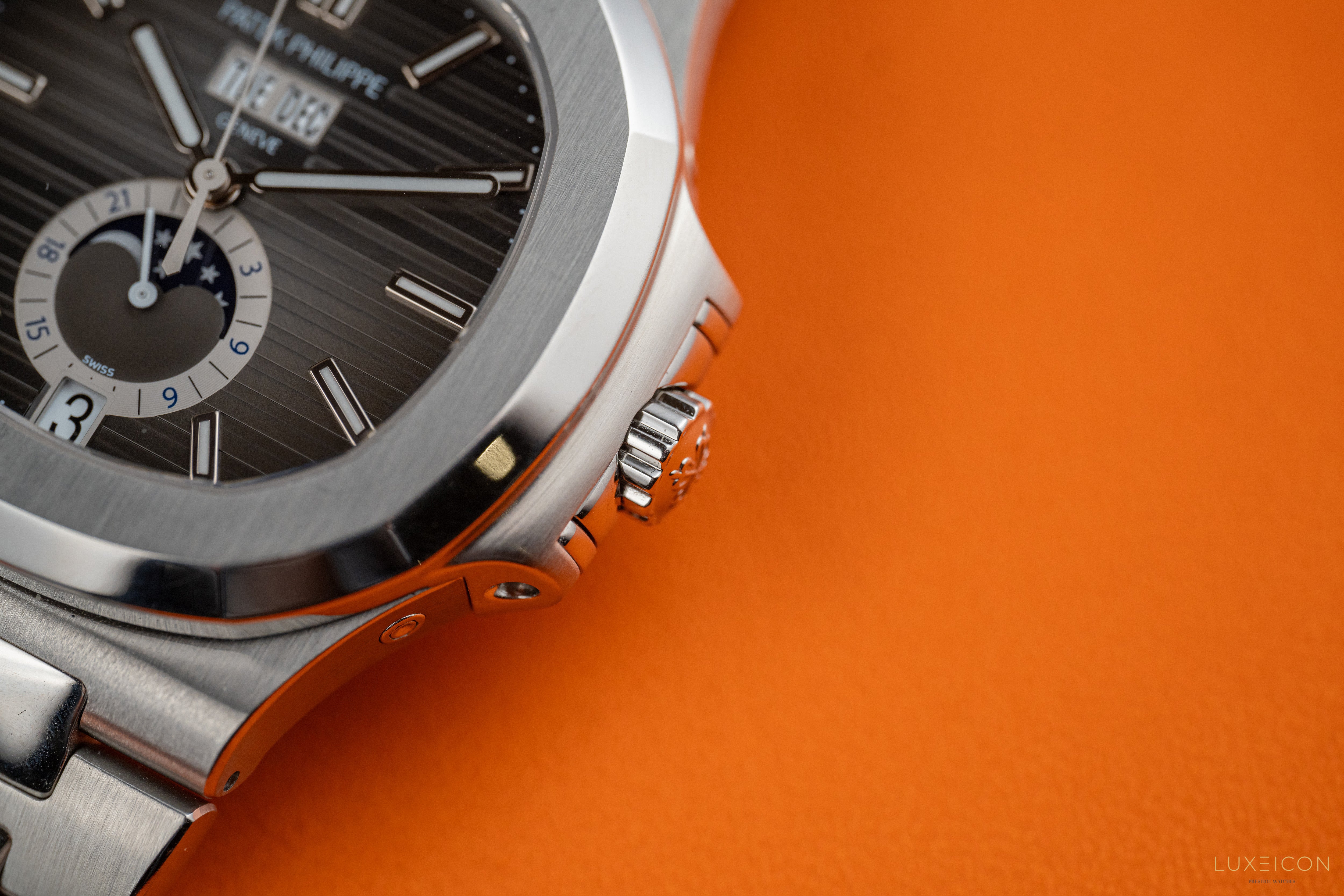 Patek Philippe Nautilus 40mm Stainless Steel 5726A-001 Grey dial