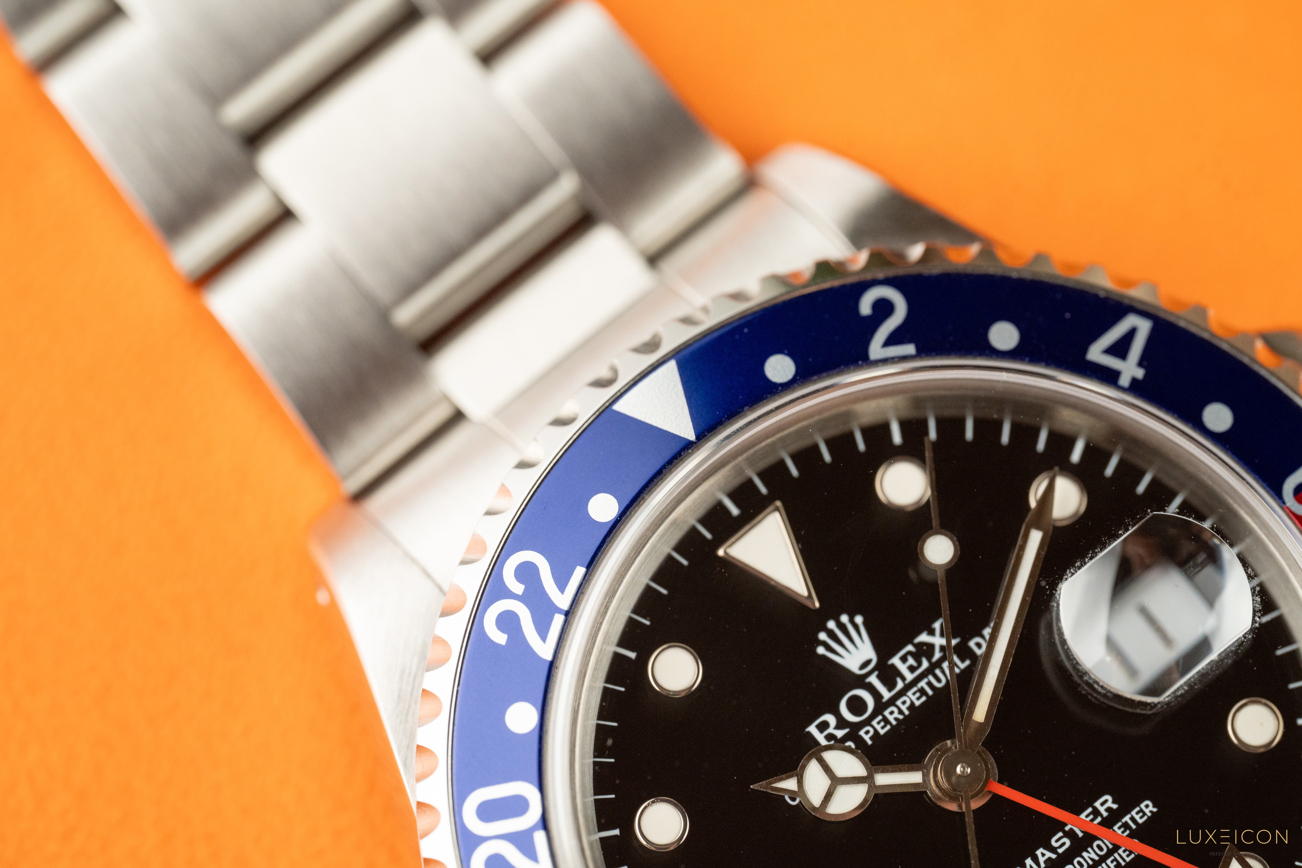 Rolex GMT-Master 40mm 16700 Pepsi Bezel Steel Black Dial 1991