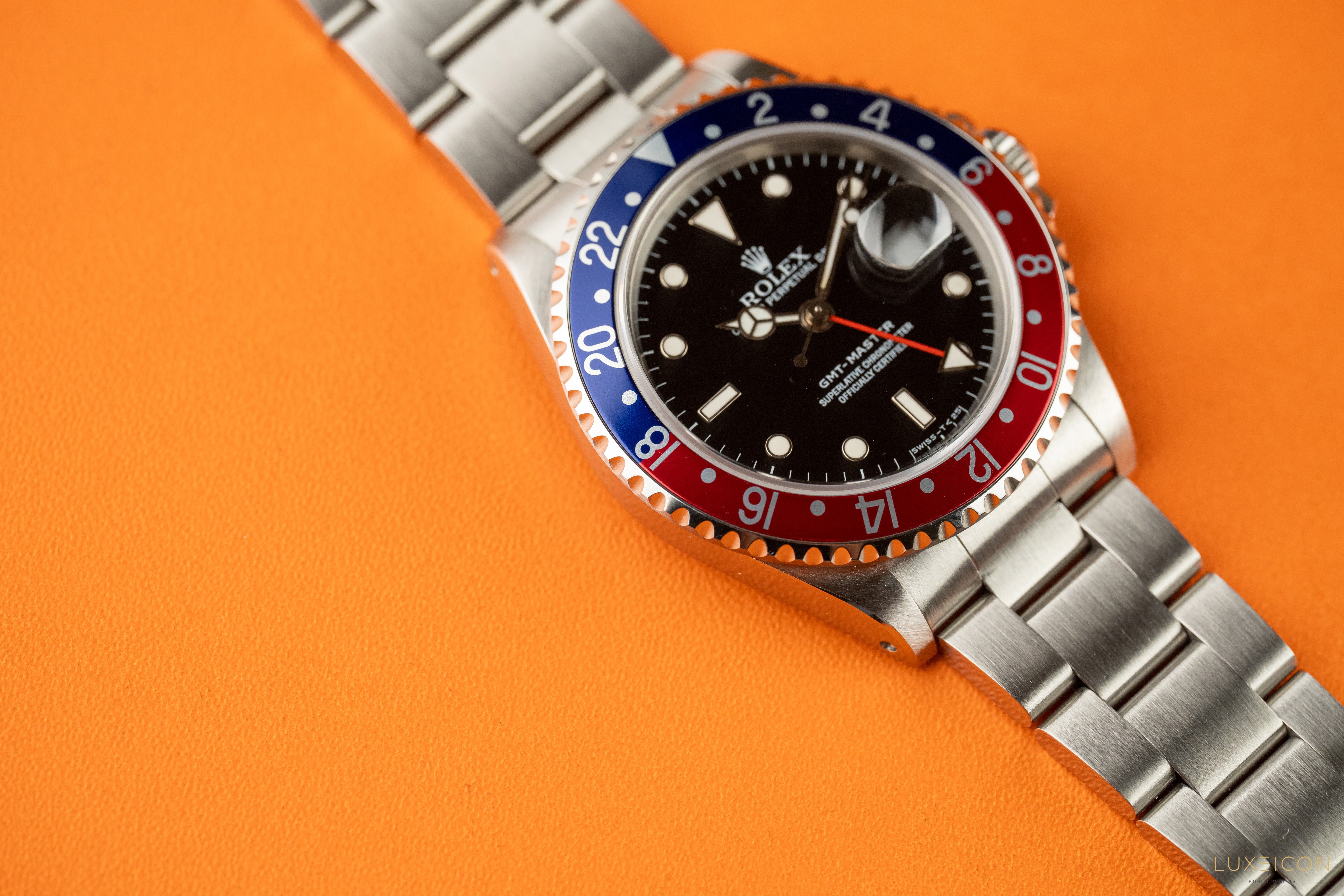 Rolex GMT-Master 40mm 16700 Pepsi Bezel Steel Black Dial 1991