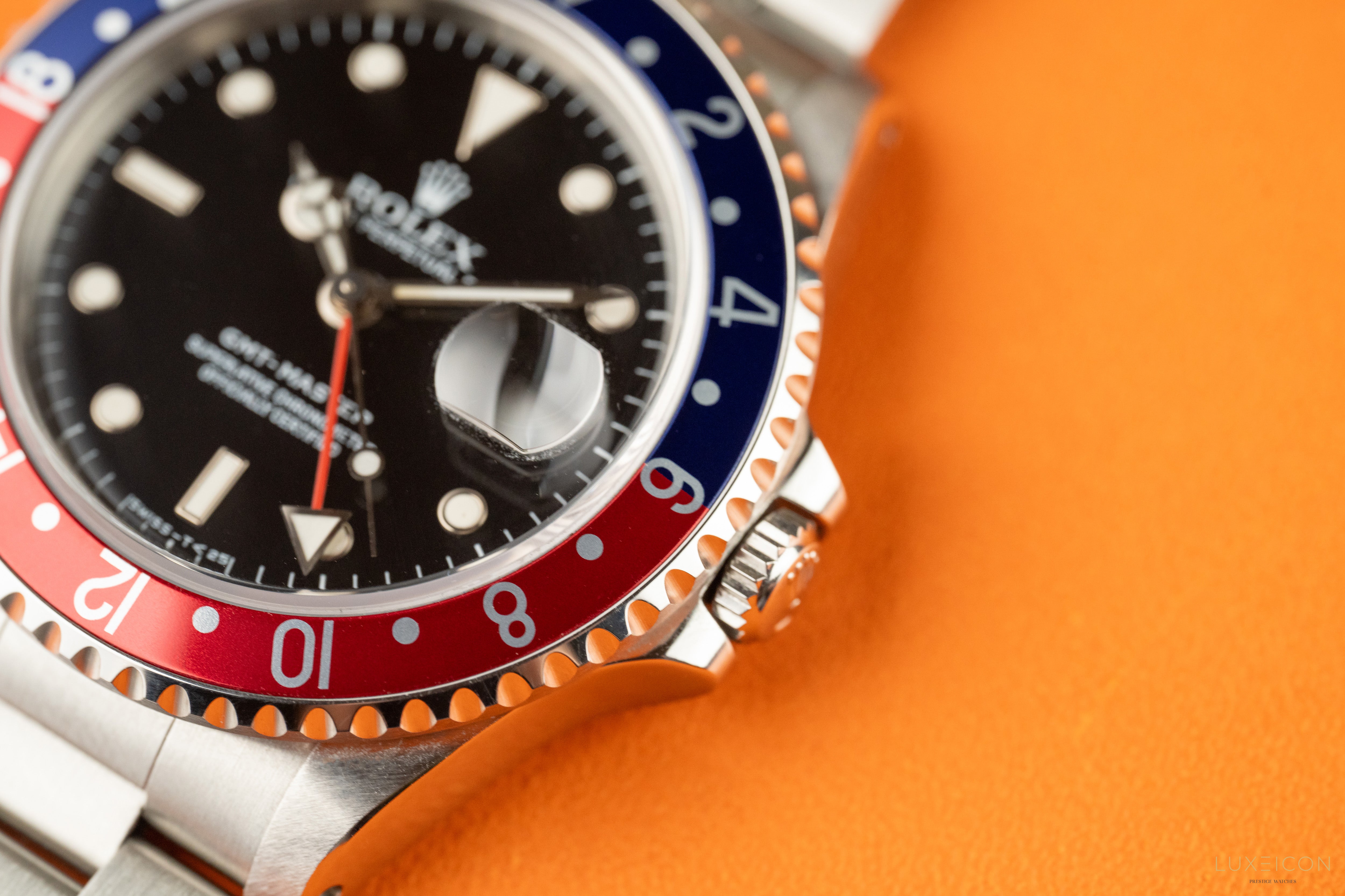 Rolex GMT-Master 40mm 16700 Pepsi Bezel Steel Black Dial 1991