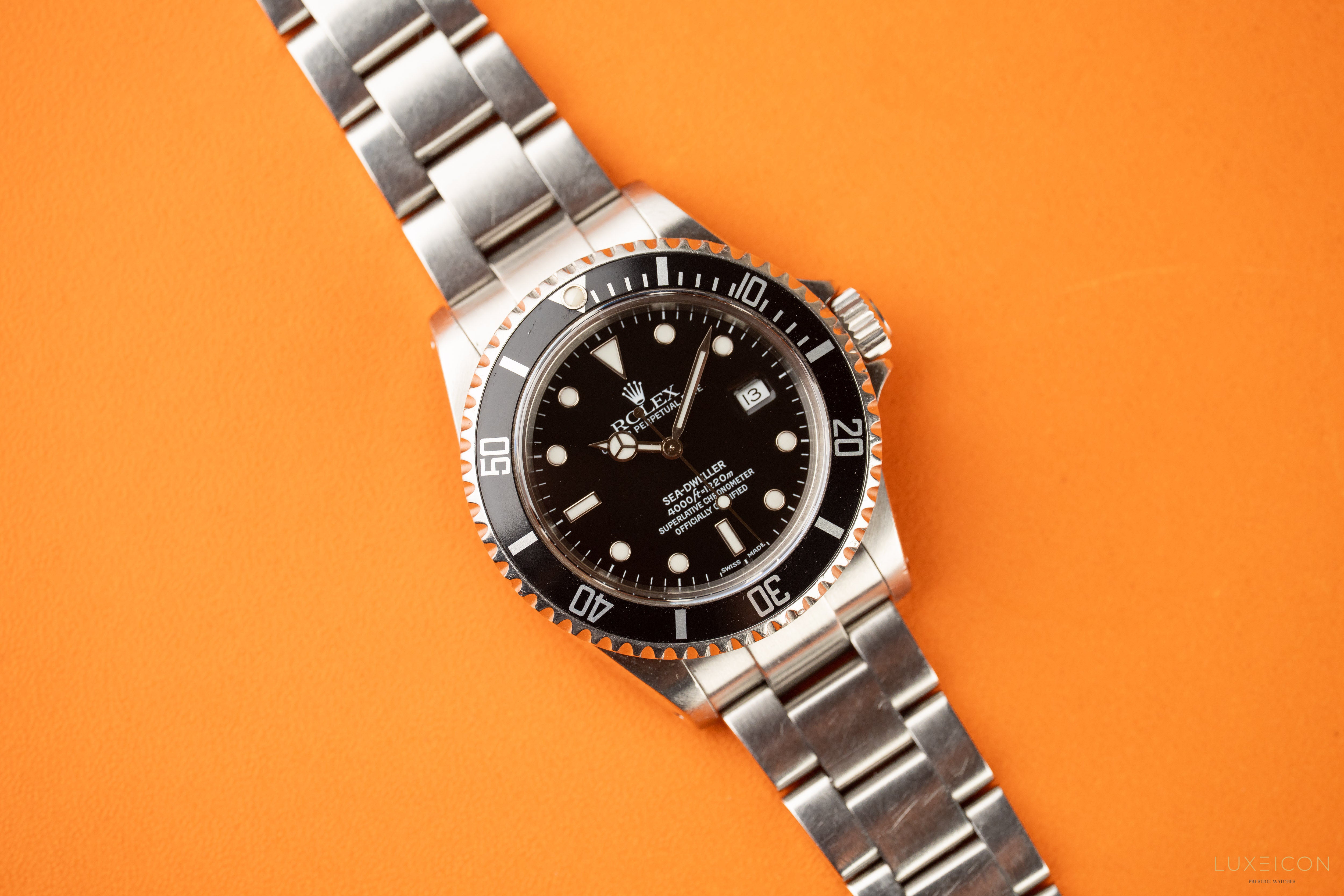 Rolex Sea-Dweller 4000 40mm Stainless Steel Black dial 16600 2001 Fullset