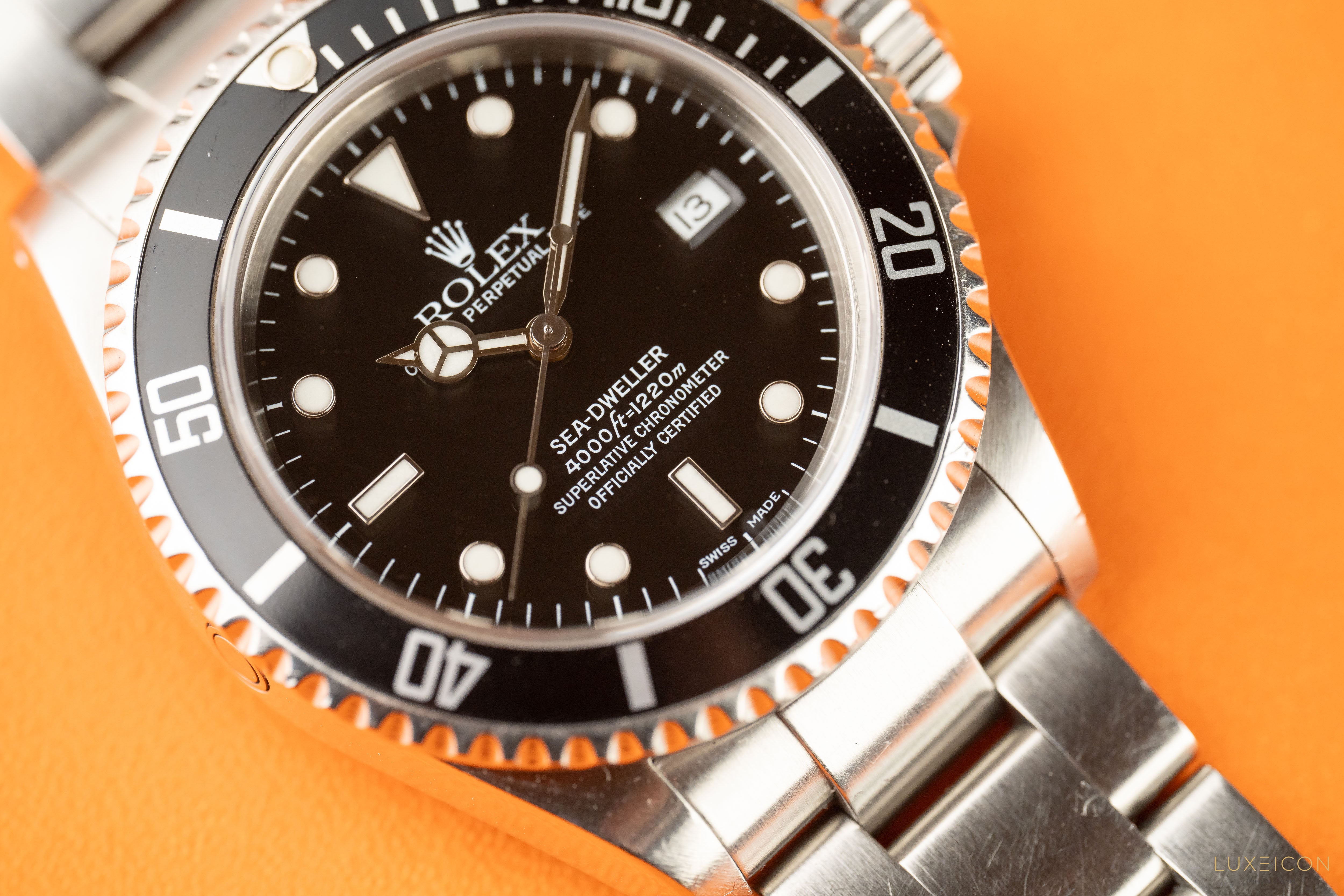 Rolex Sea-Dweller 4000 40mm Stainless Steel Black dial 16600 2001 Fullset