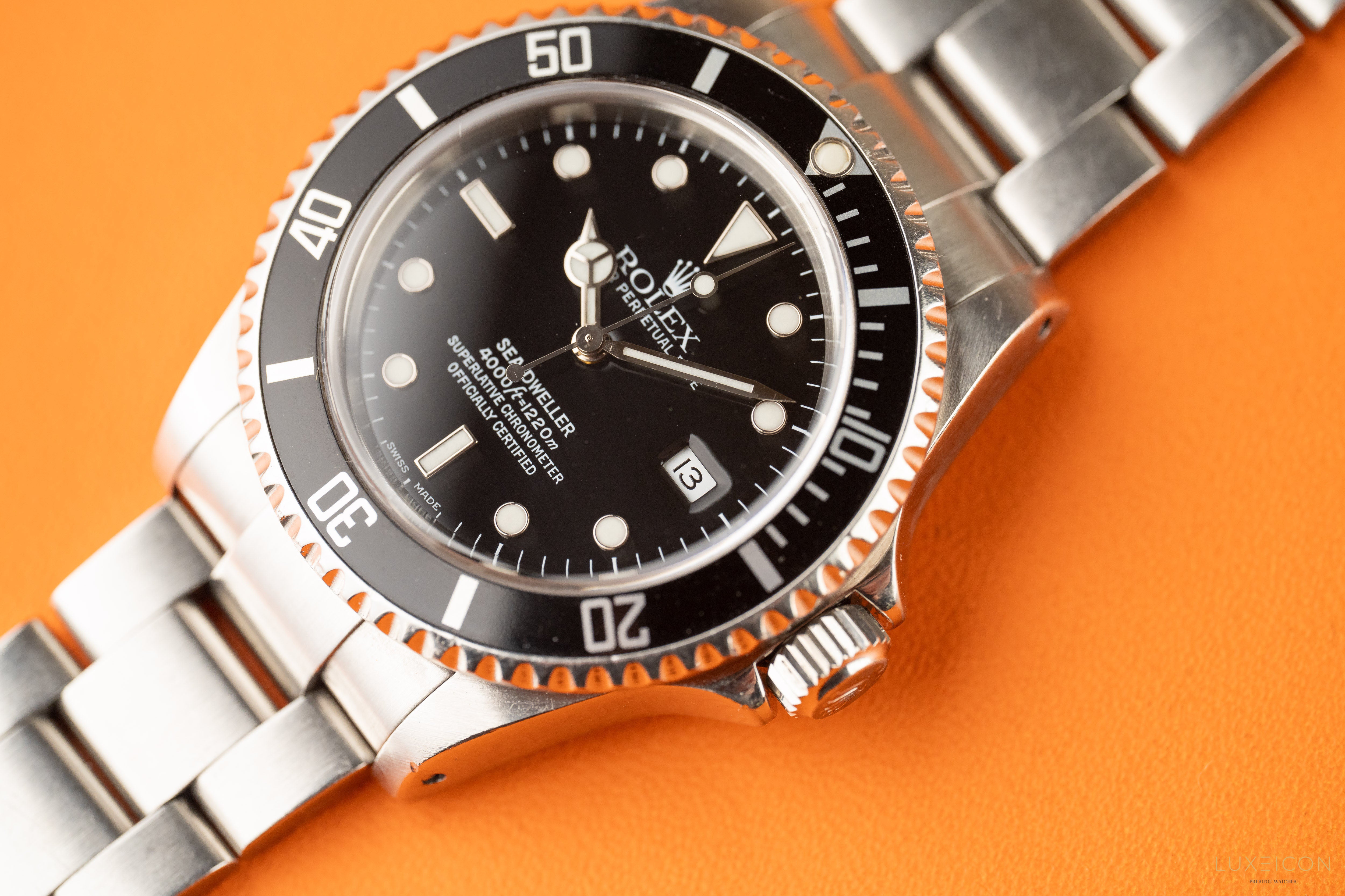 Rolex Sea-Dweller 4000 40mm Stainless Steel Black dial 16600 2001 Fullset