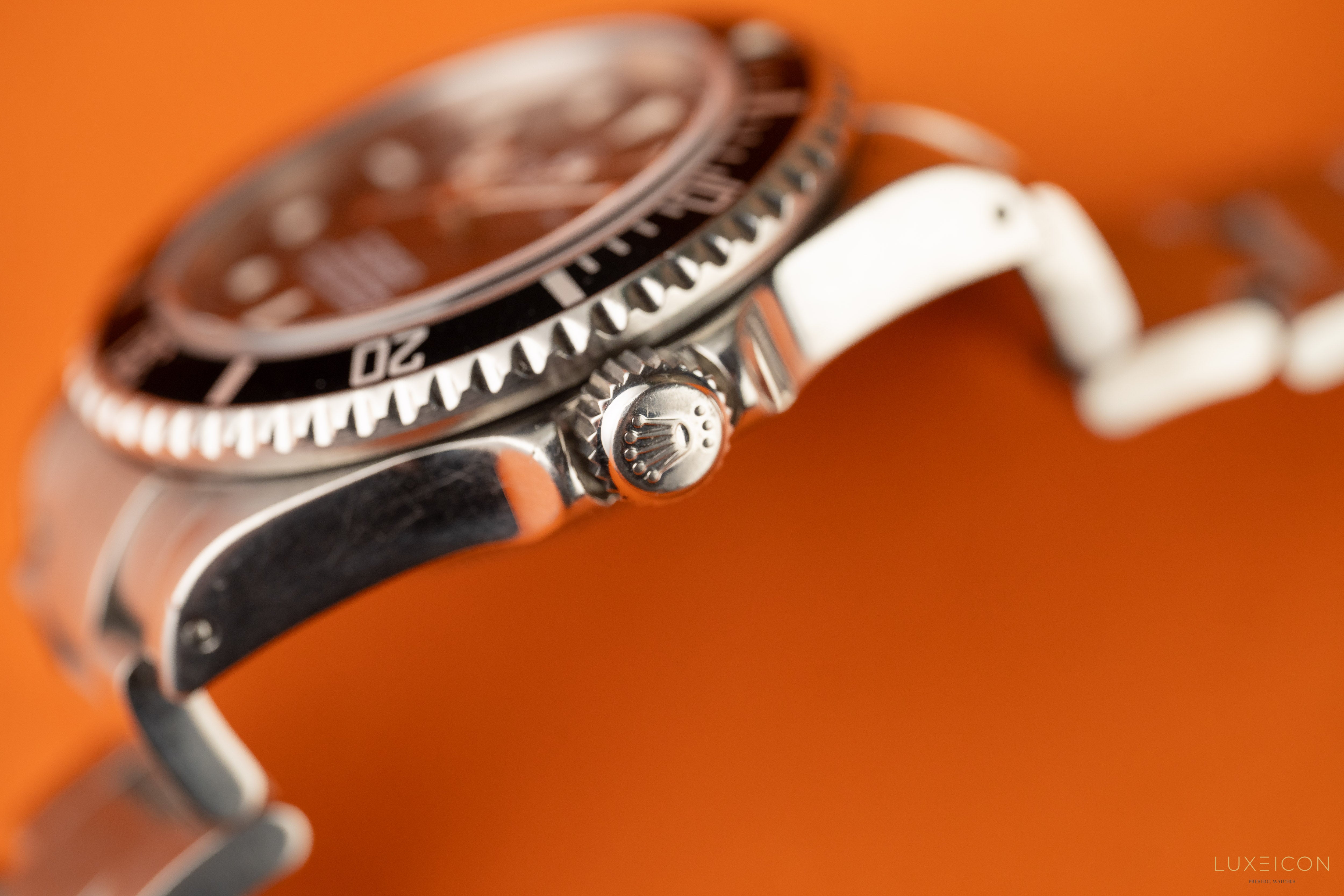 Rolex Sea-Dweller 4000 40mm Stainless Steel Black dial 16600 2001 Fullset