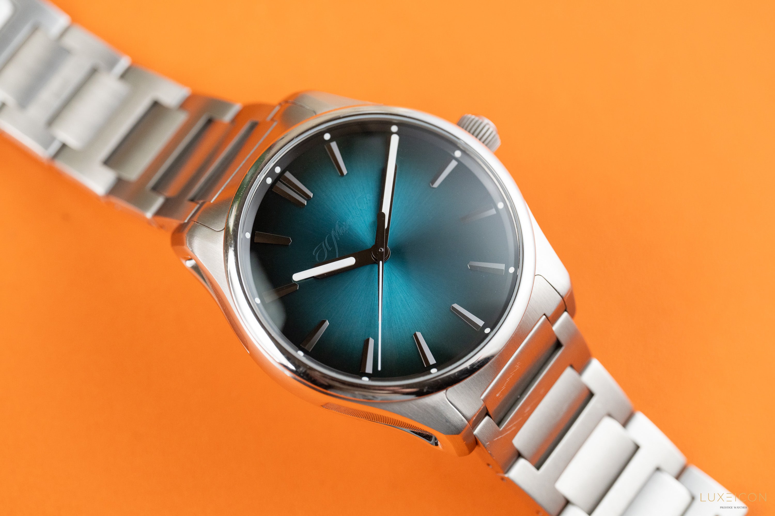 H.Mose & Cie. Pioneer Centre Seconds Mega Cool Blue Lagoon 3200-1214