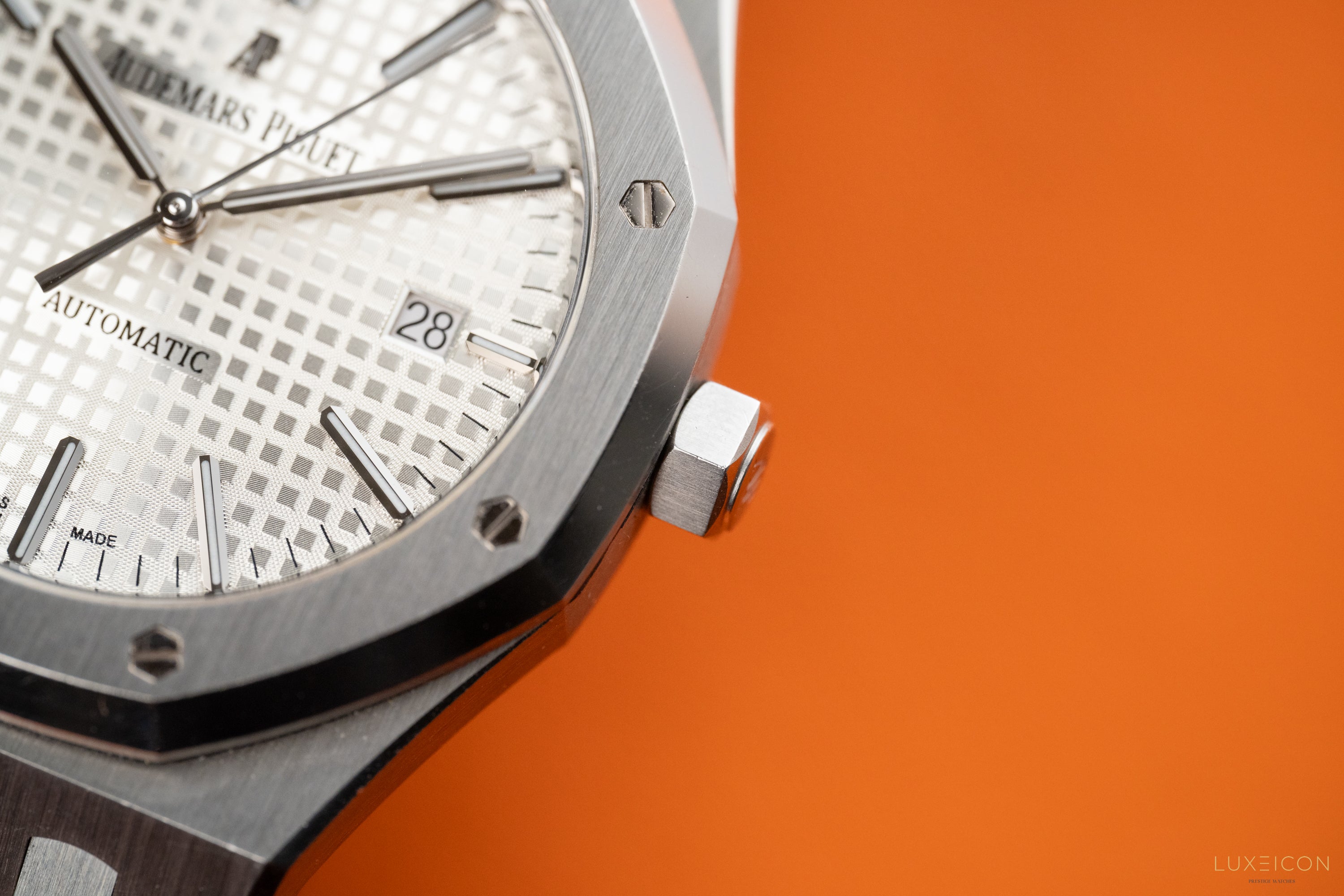 Audemars Piguet Royal Oak Selfwinding 41mm Stainless Steel White Dial 15400ST 2014