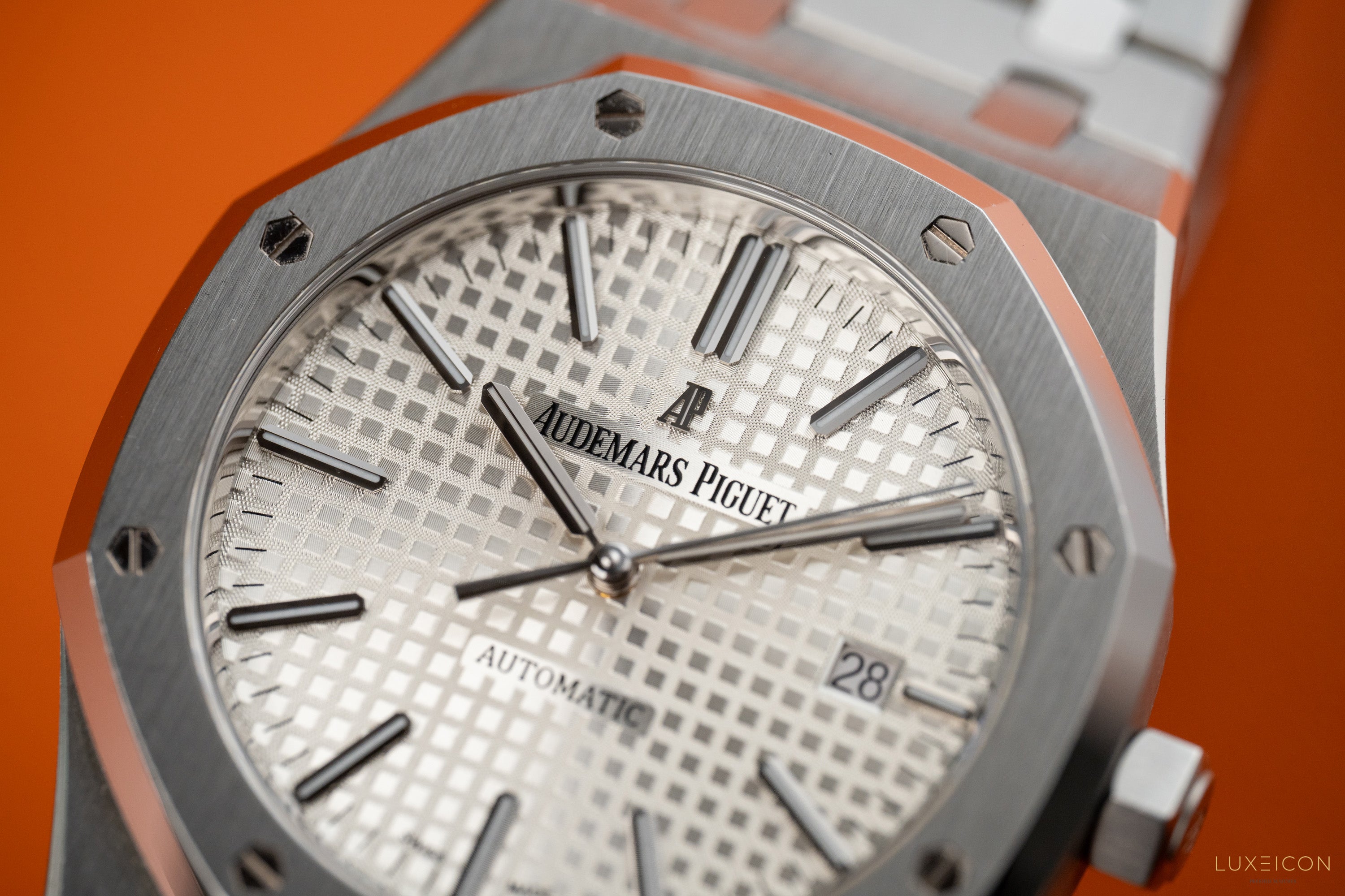 Audemars Piguet Royal Oak Selfwinding 41mm Stainless Steel White Dial 15400ST 2014