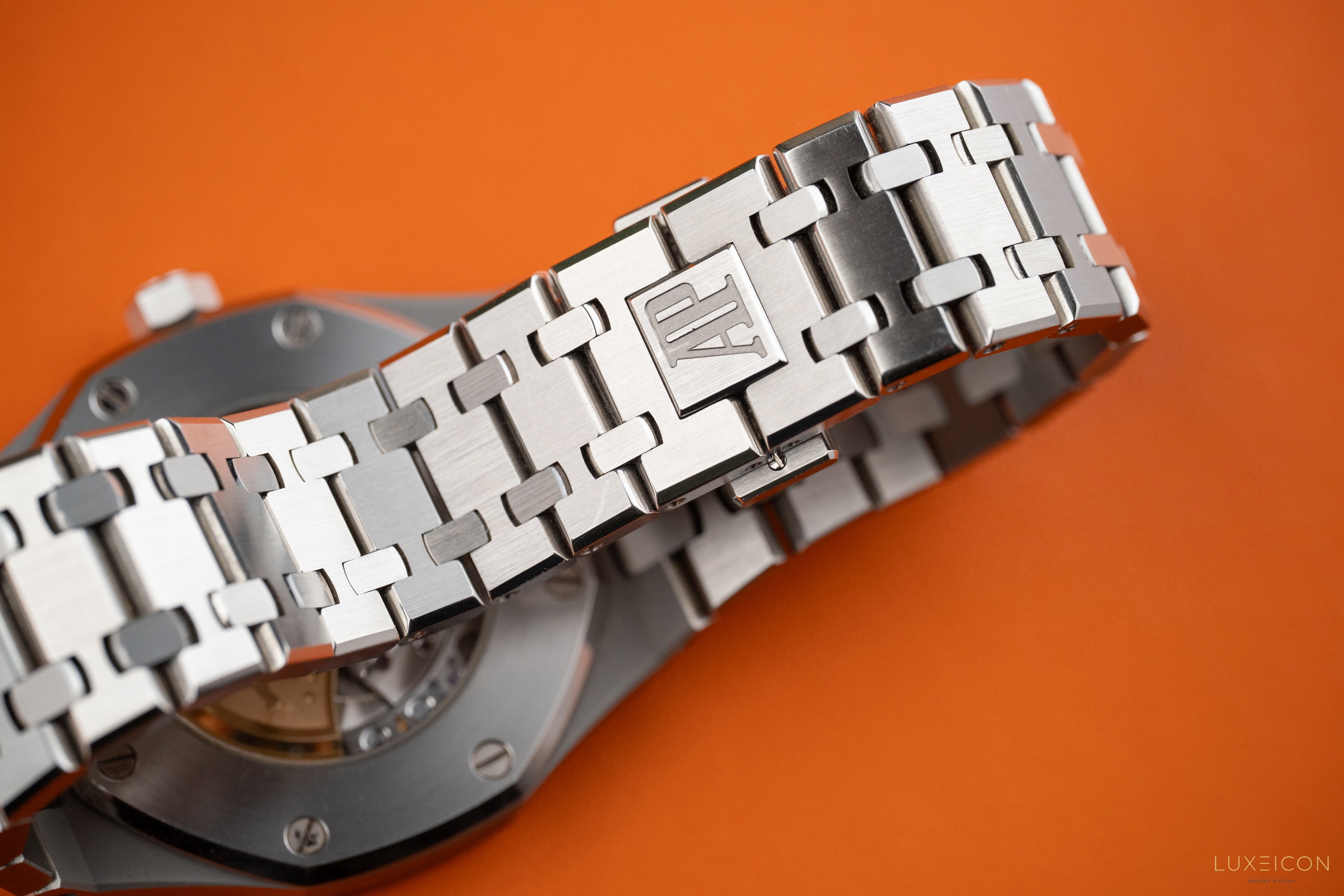 Audemars Piguet Royal Oak Selfwinding 41mm Stainless Steel White Dial 15400ST 2014