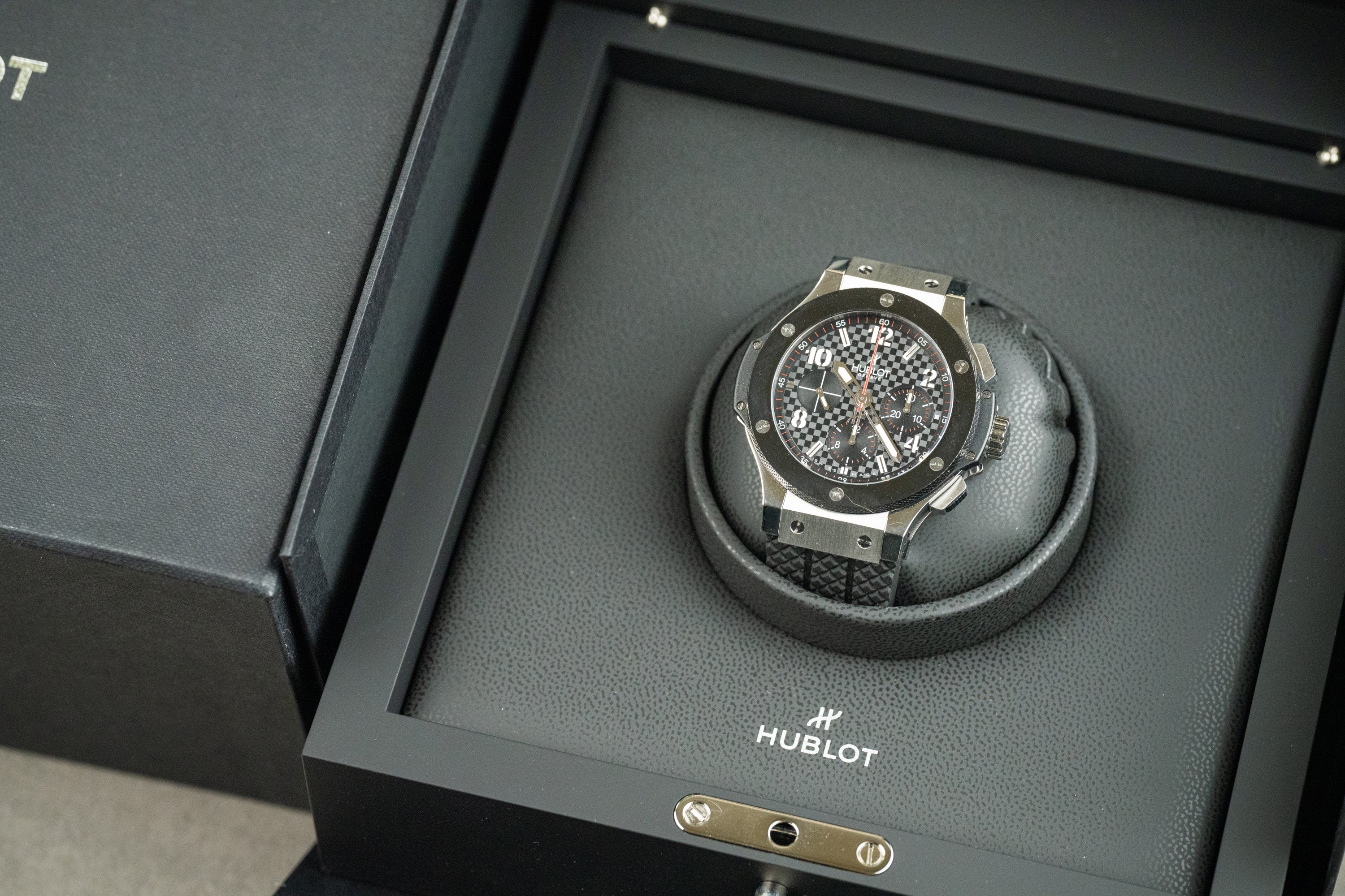 Hublot Big Bang 44 mm Ceramic Steel Carbon Fiber 301.SB.131.RX