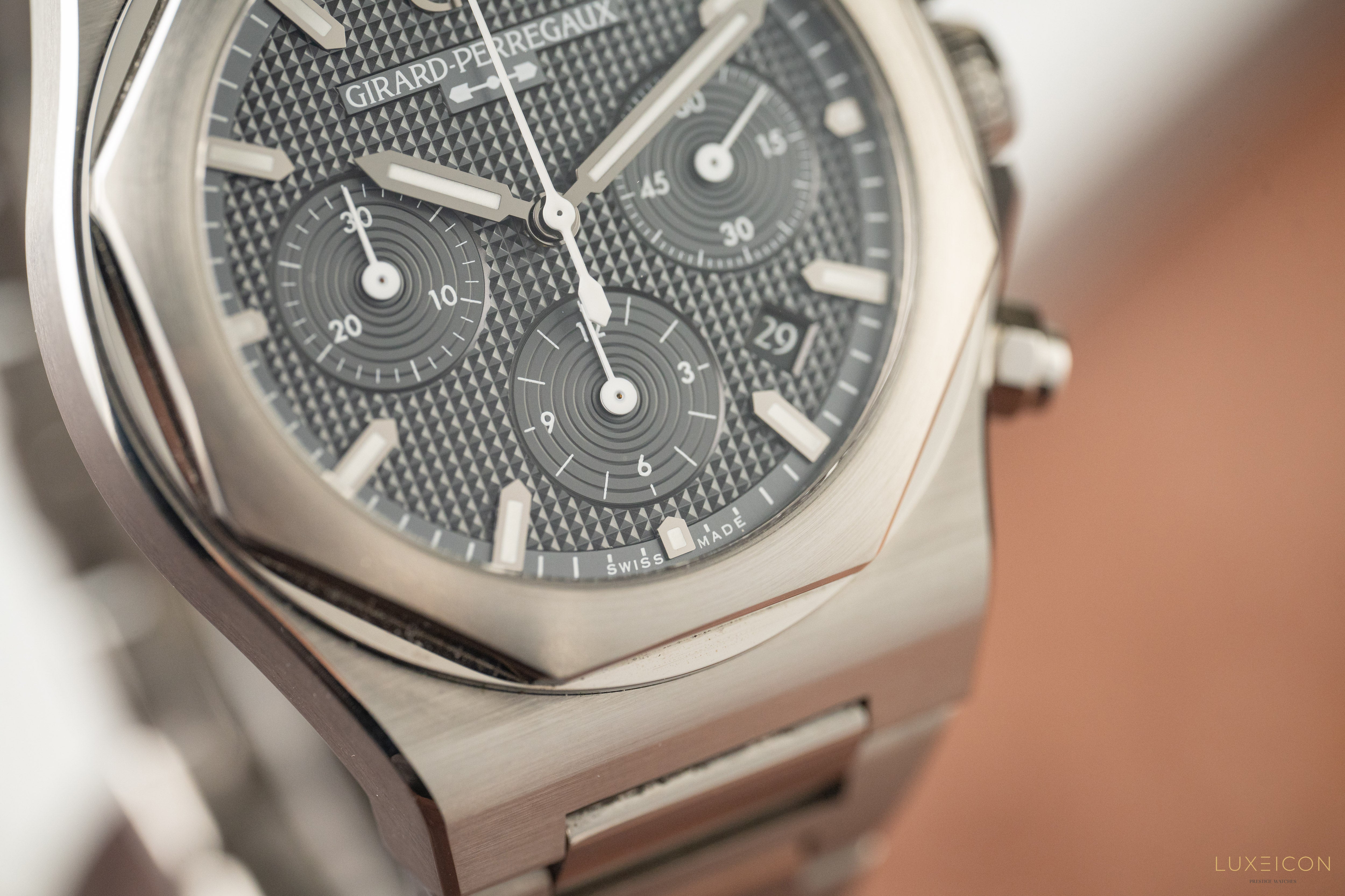 Girard Perregaux Laureato 81020-21-3263-1CM Automatic Titanium 2024