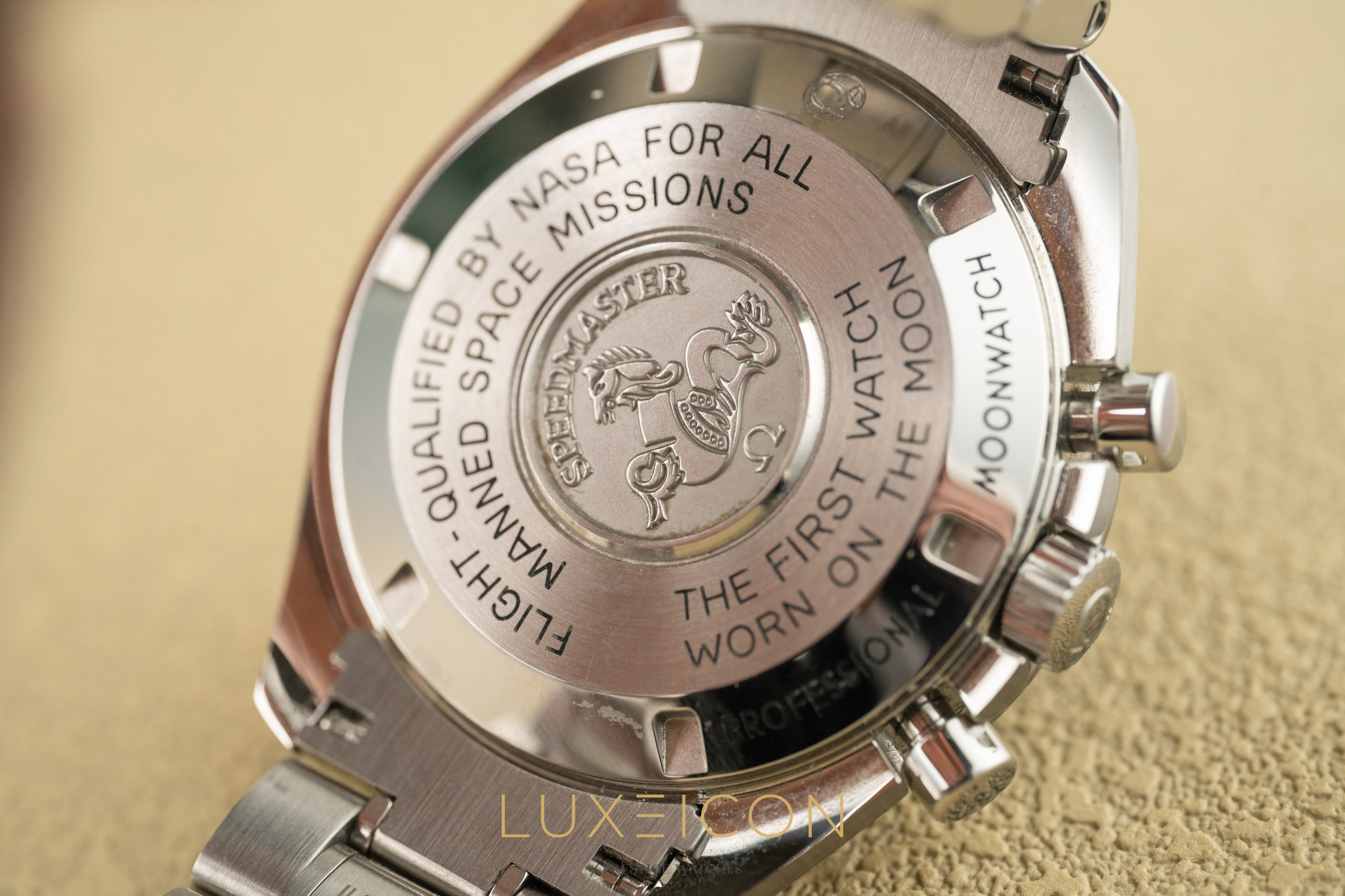 Omega Speedmaster Professional Moonwatch Hesalite Big Box Presentation 2021