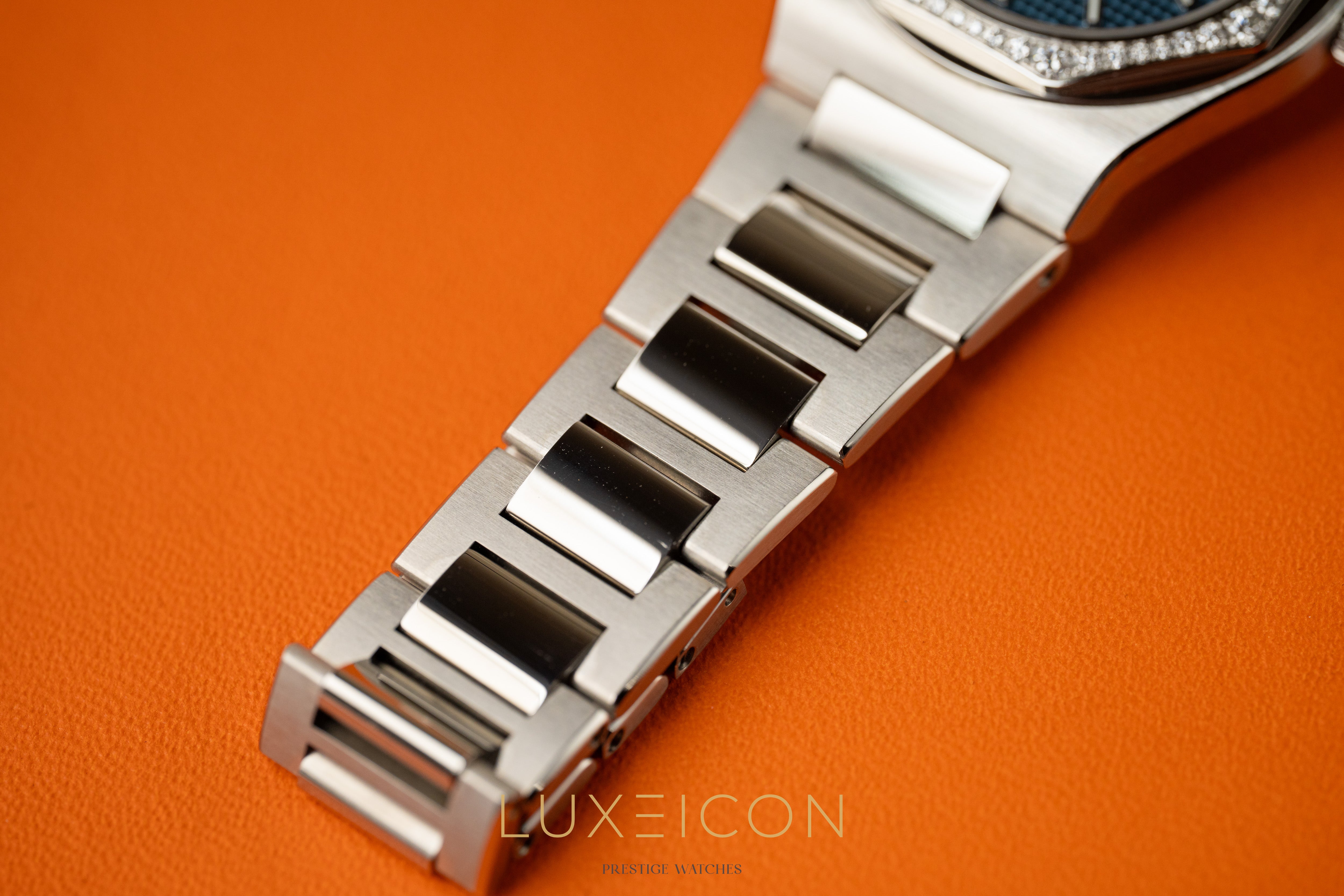 Girard Perregaux Laureato 34mm Diamond Bezel Blue Dial 2026 Brand new