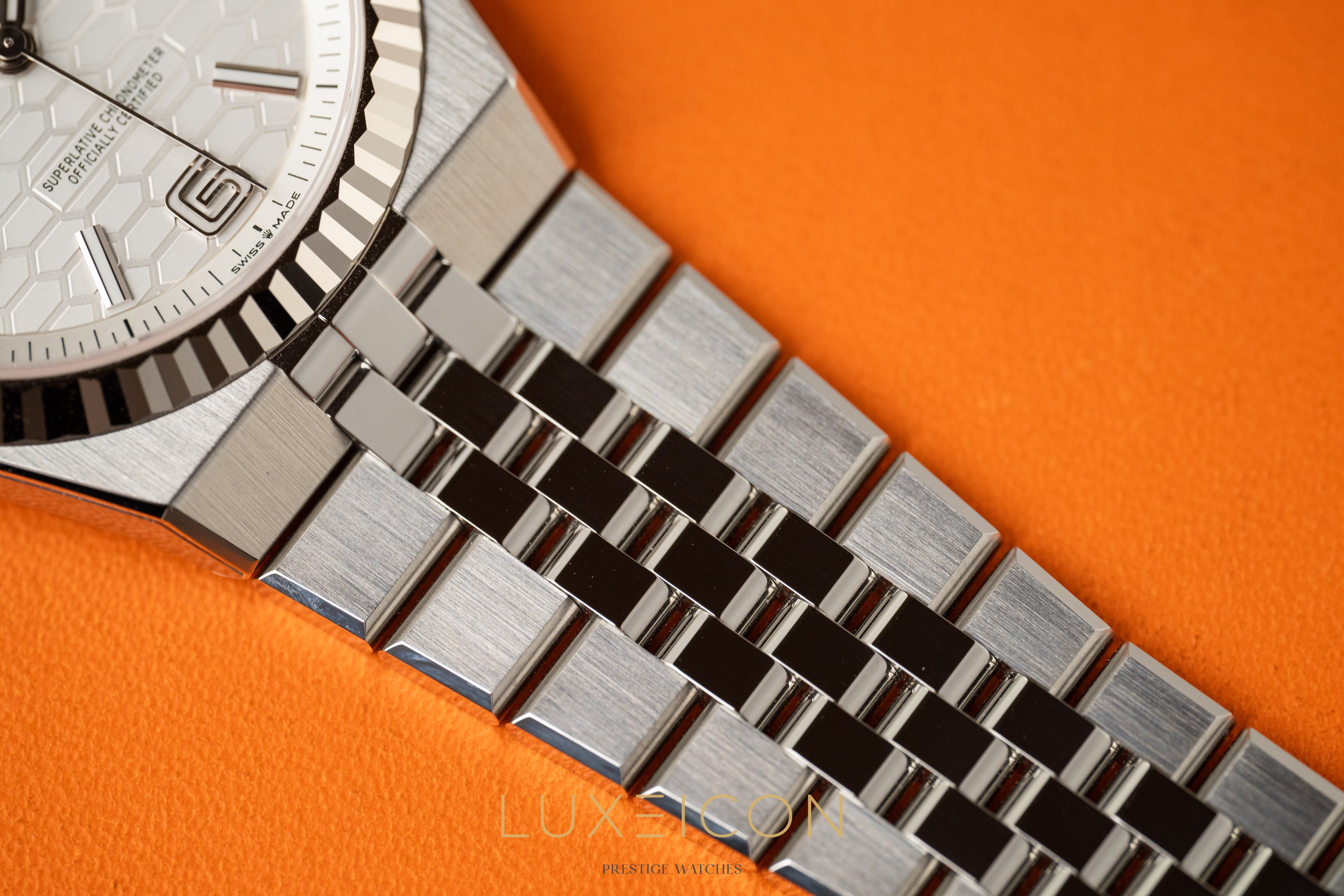 Rolex Land Dweller Oystersteel White Gold 40mm White Honeycomb Motif Dial 127334 2026
