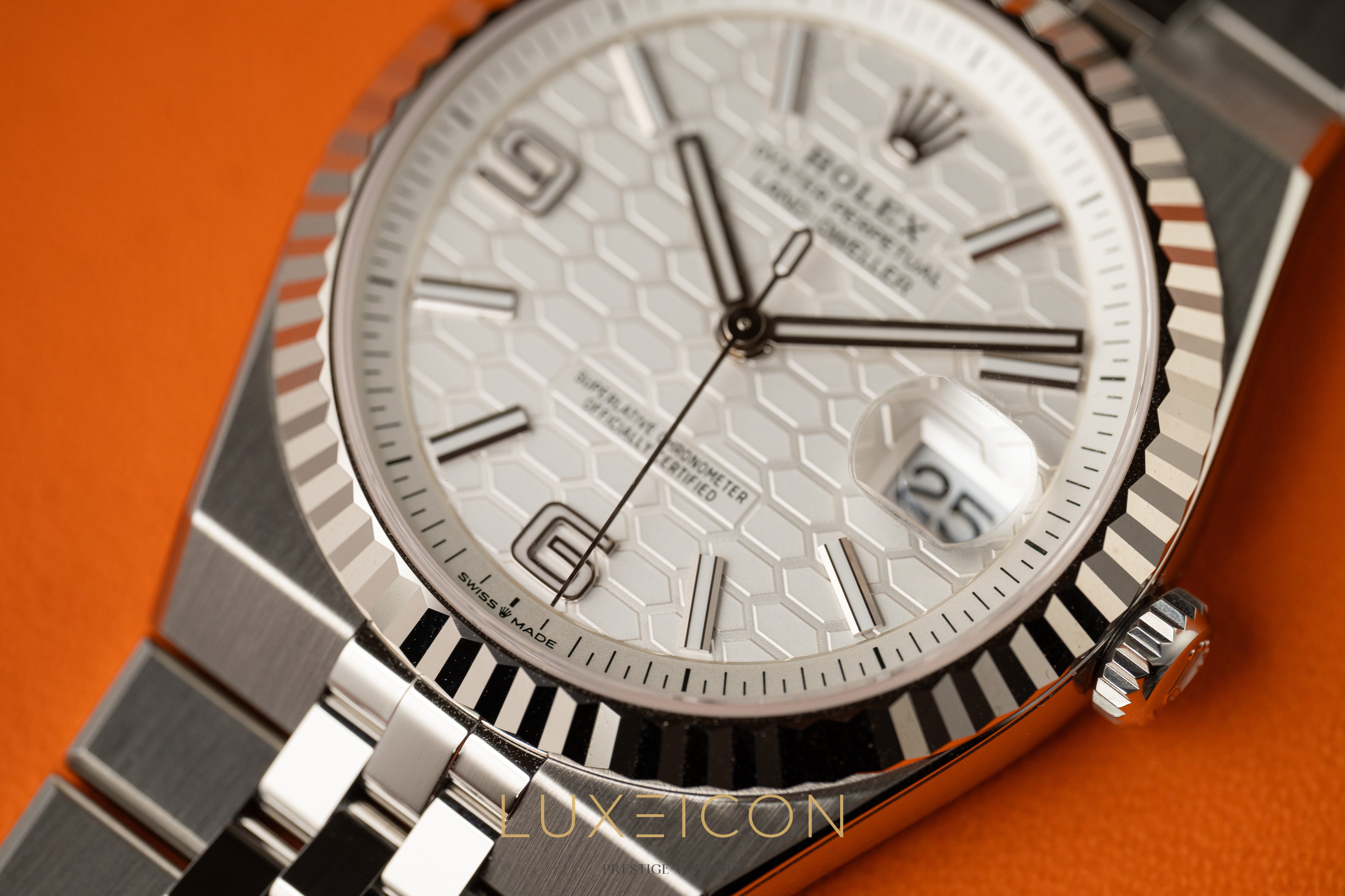 Rolex Land Dweller Oystersteel White Gold 40mm White Honeycomb Motif Dial 127334 2026
