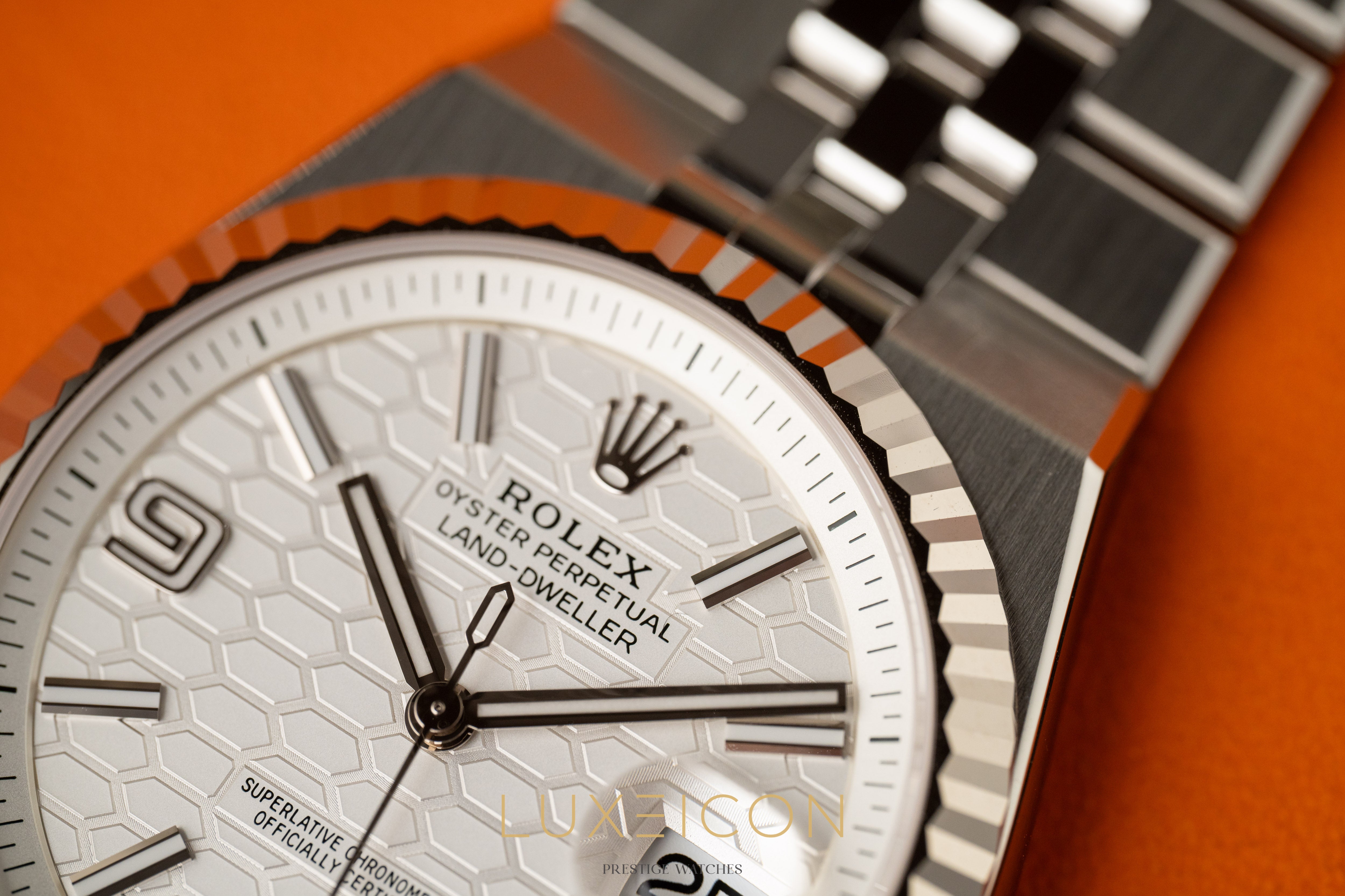 Rolex Land Dweller Oystersteel White Gold 40mm White Honeycomb Motif Dial 127334 2026