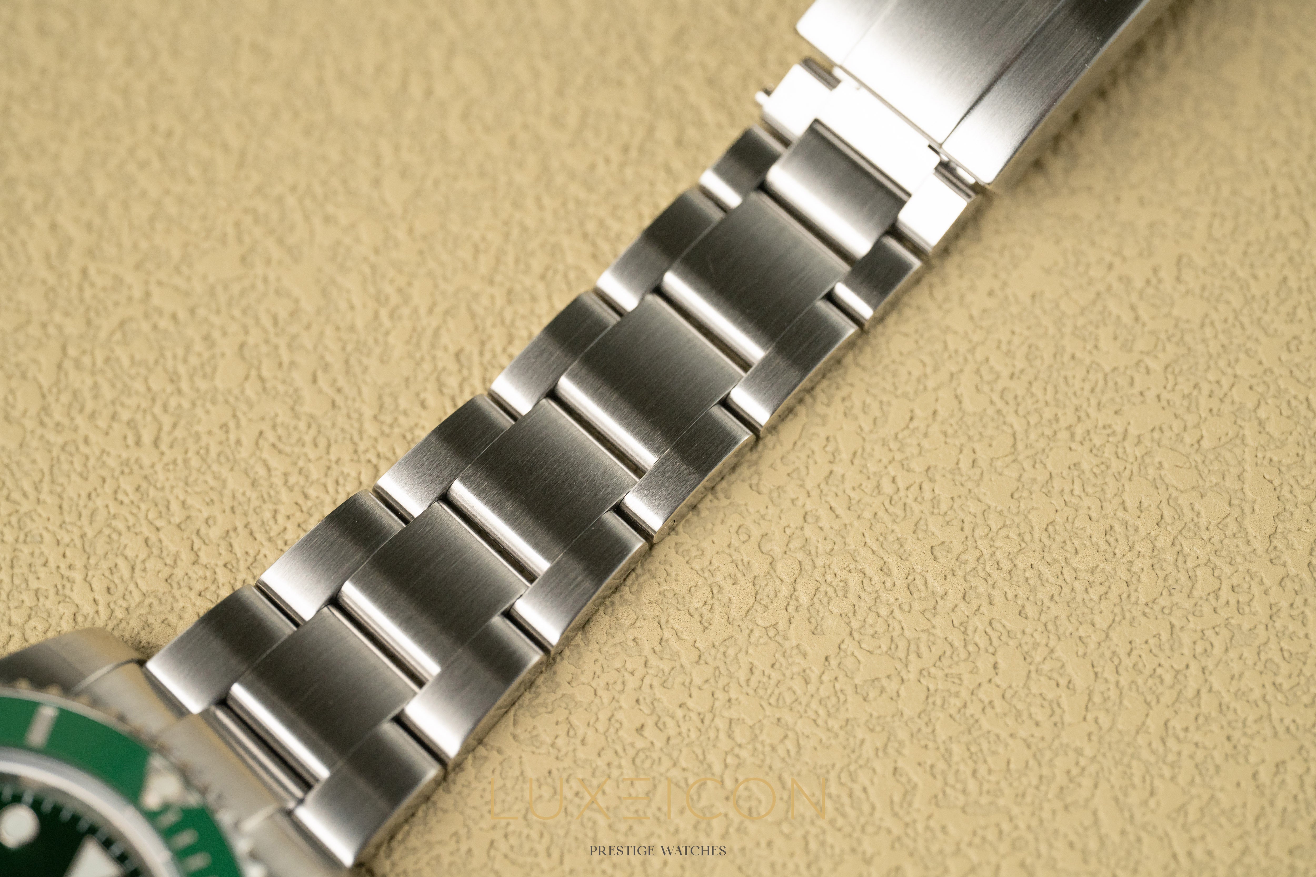 Rolex Submariner Date HULK Green 40mm Ceramic Stainless 116610LV 2013