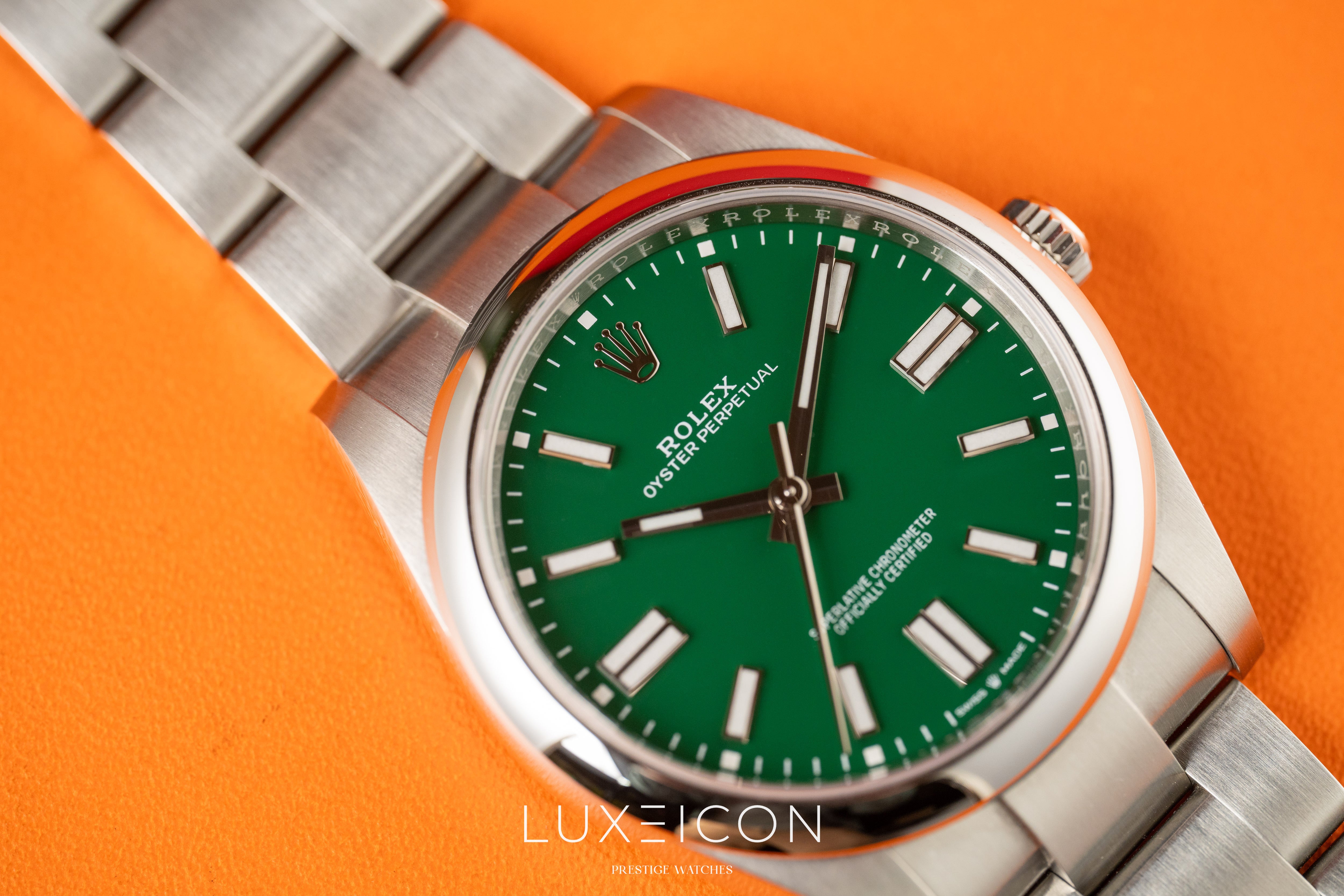 Rolex Oyster Perpetual 124300 41mm Green Index Dial Smooth Bezel 2024