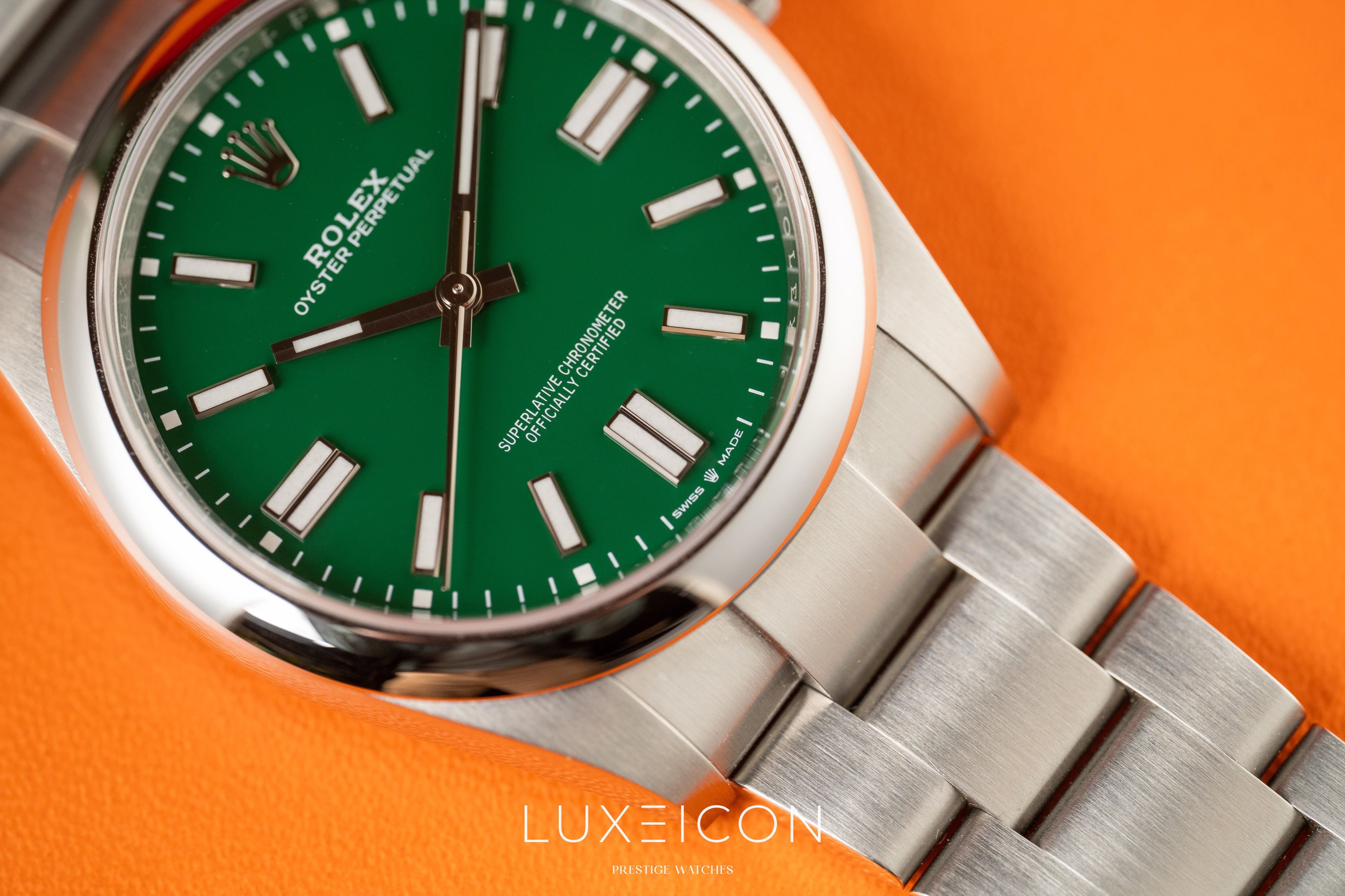 Rolex Oyster Perpetual 124300 41mm Green Index Dial Smooth Bezel 2024