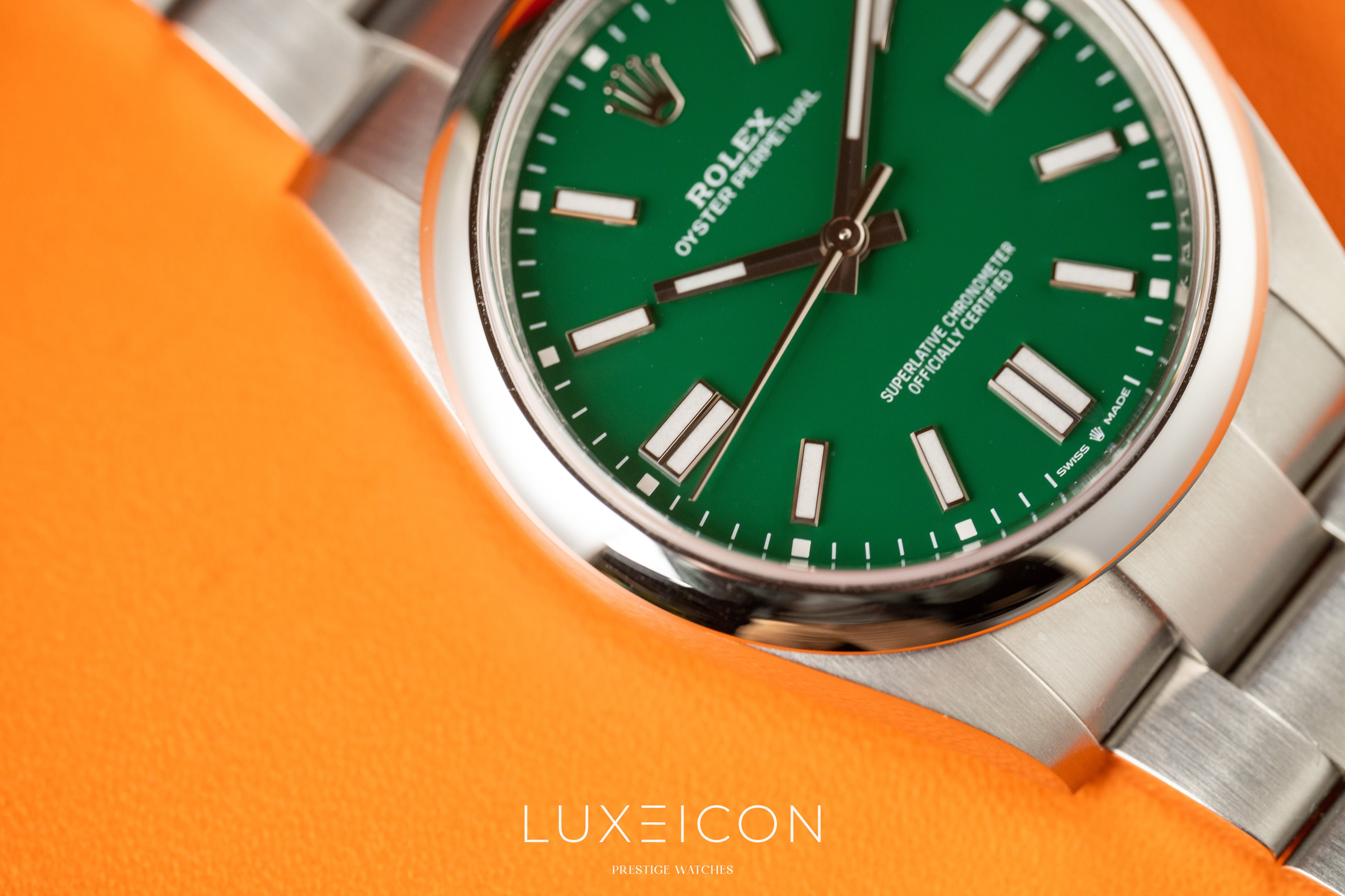 Rolex Oyster Perpetual 124300 41mm Green Index Dial Smooth Bezel 2024