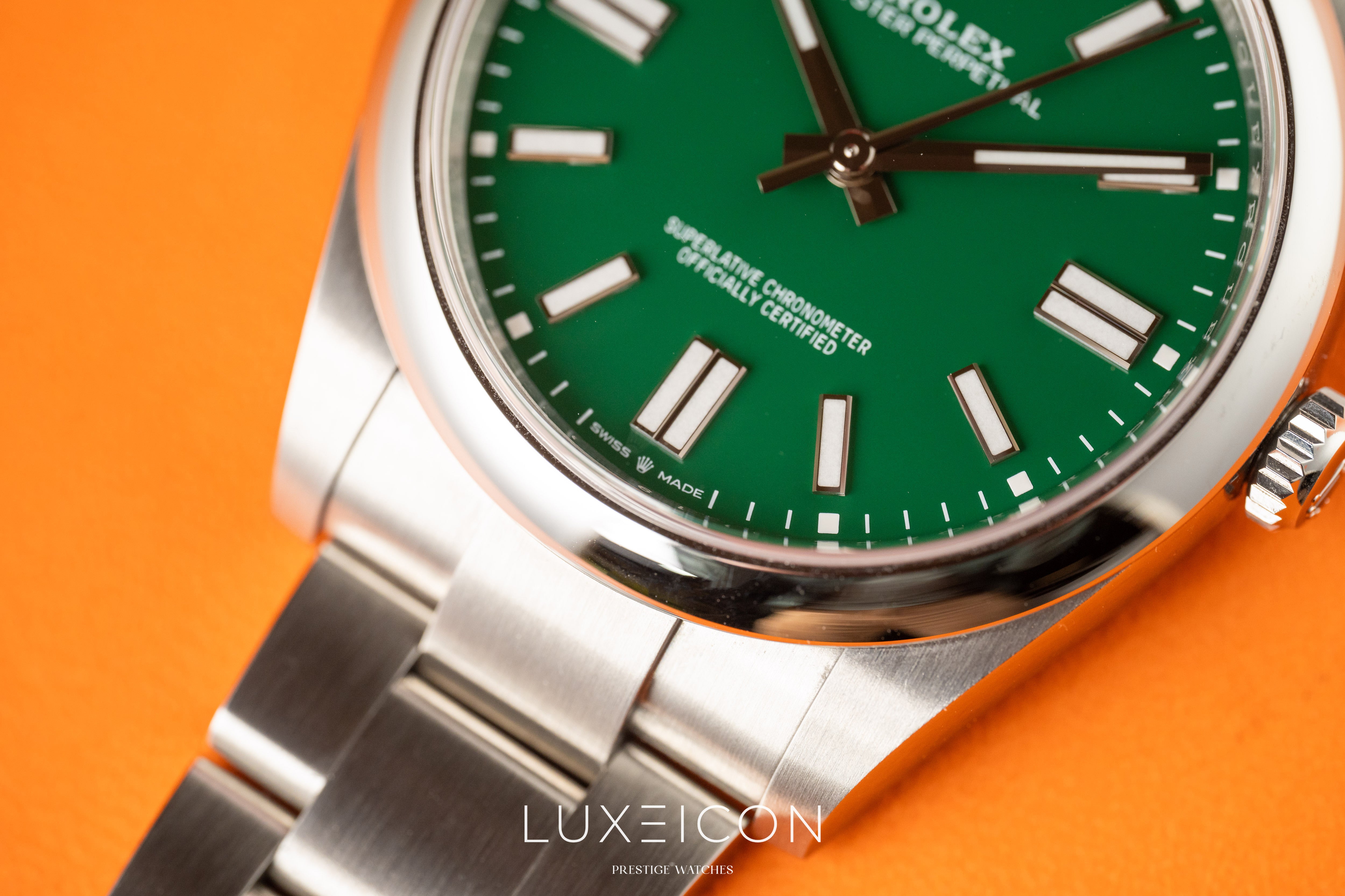 Rolex Oyster Perpetual 124300 41mm Green Index Dial Smooth Bezel 2024