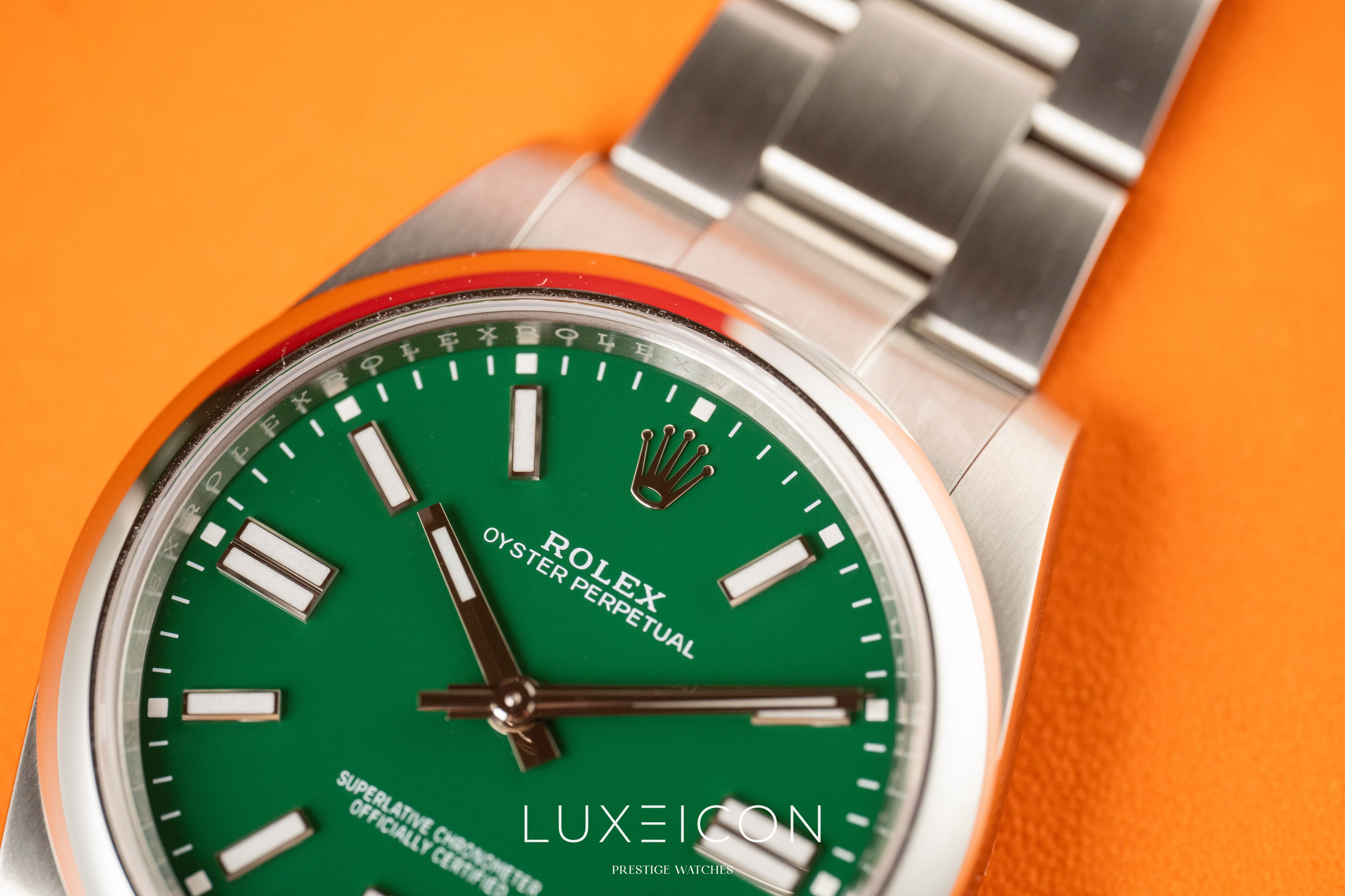 Rolex Oyster Perpetual 124300 41mm Green Index Dial Smooth Bezel 2024
